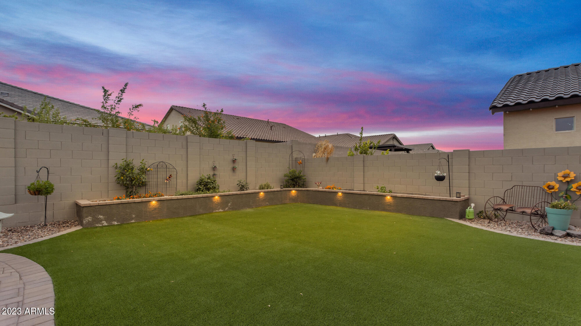 2999 W HORSESHOE Drive