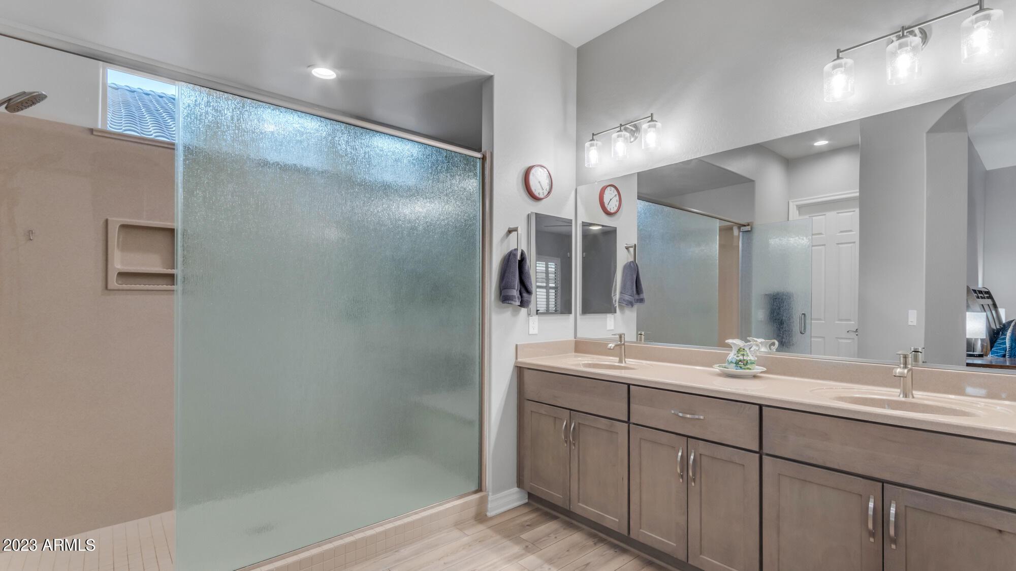 2999 W HORSESHOE Drive