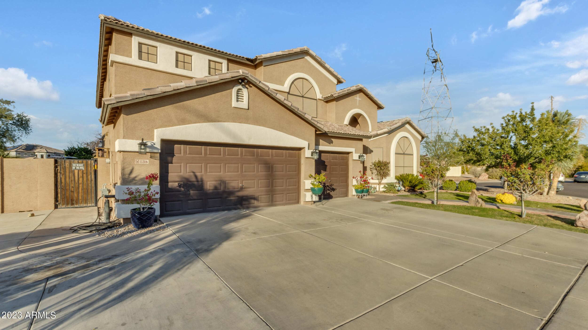 11316 E ROSELLE Circle