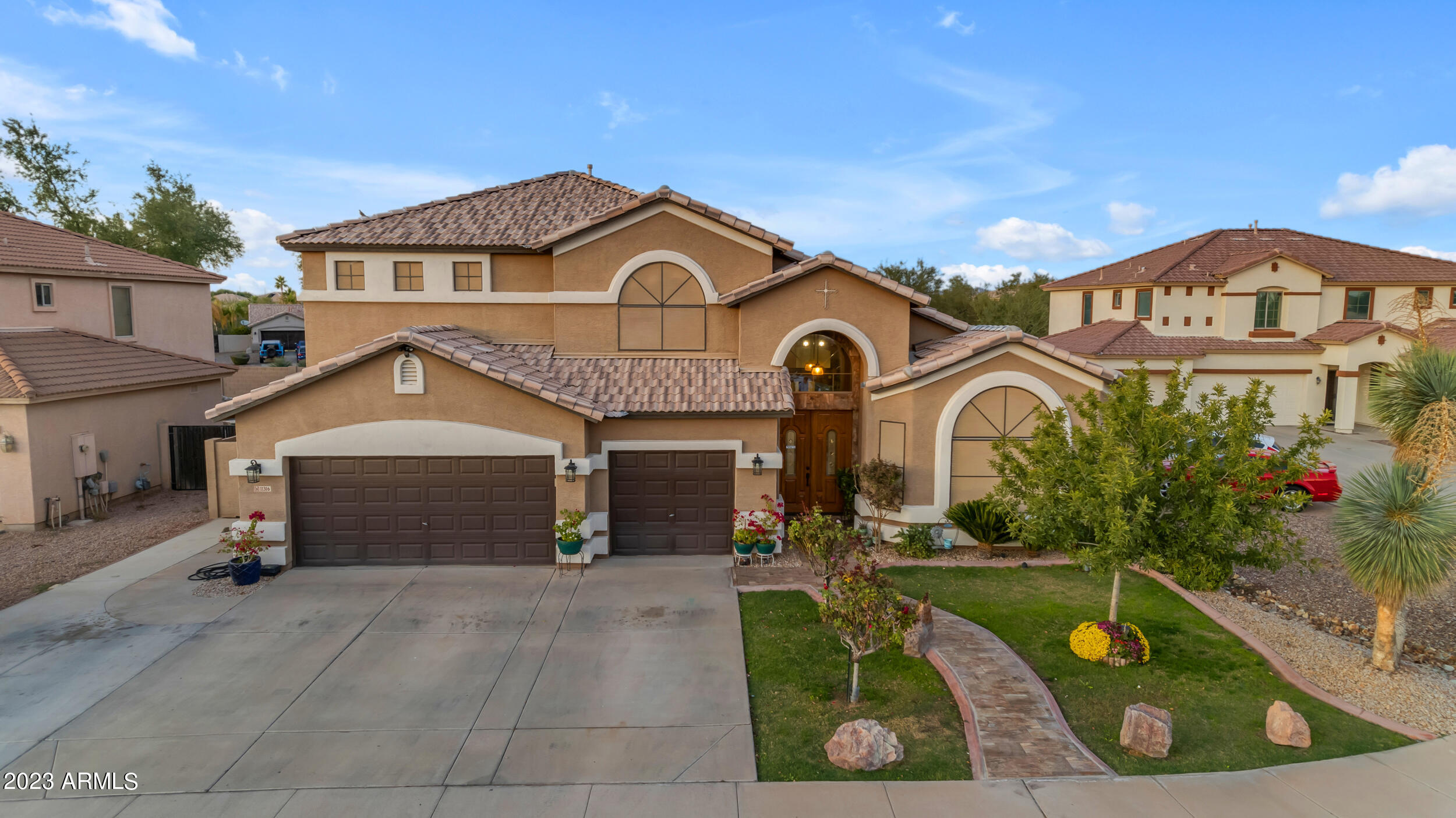 11316 E ROSELLE Circle