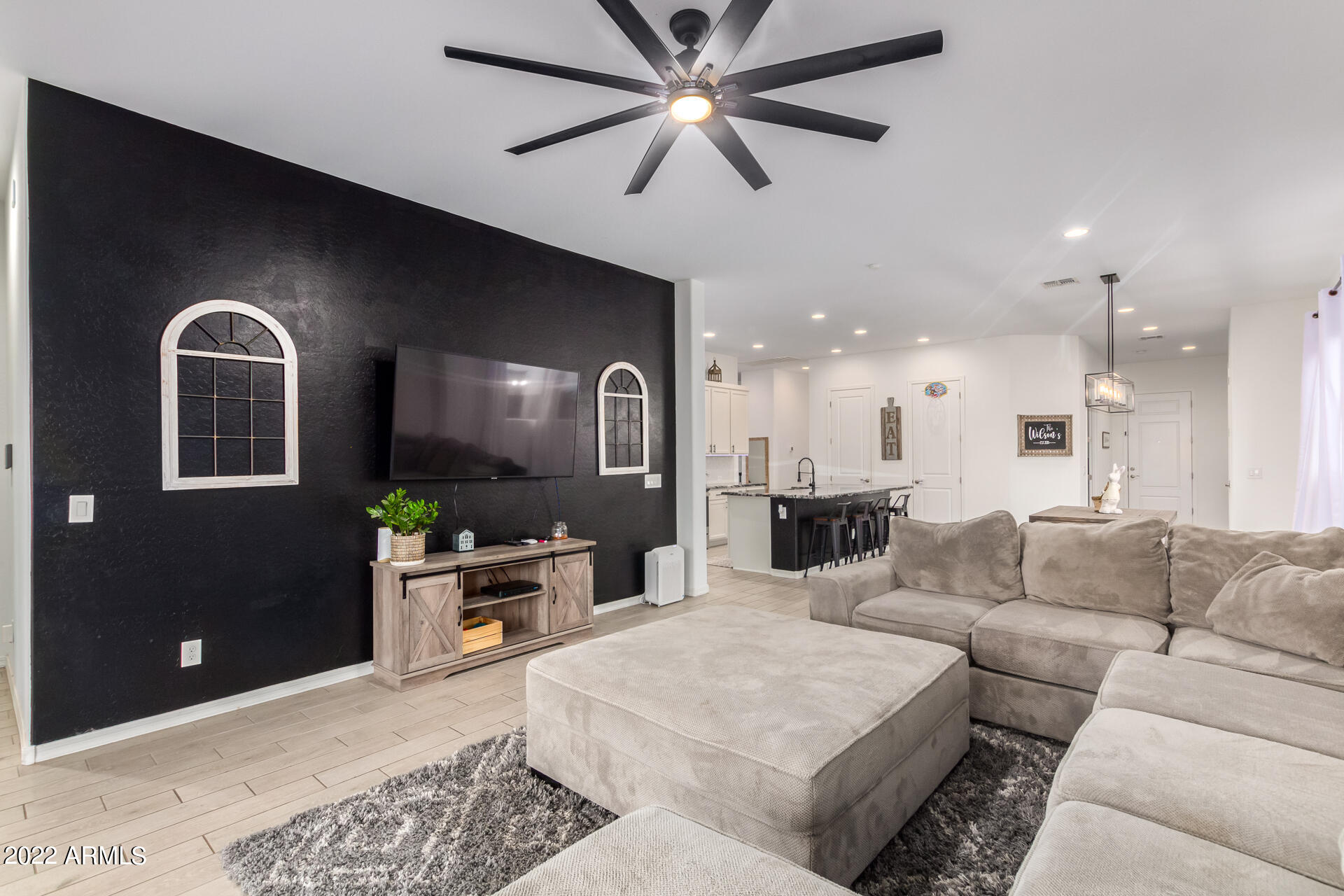 306 W GLACIER BAY Drive