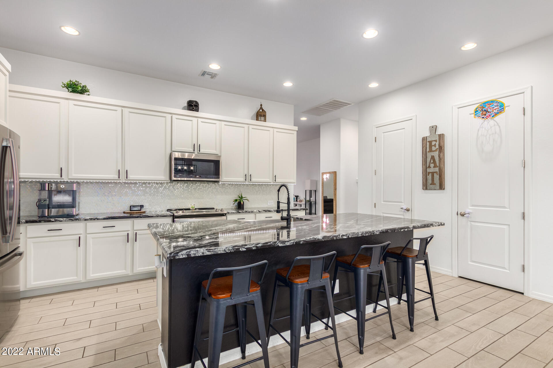 306 W GLACIER BAY Drive