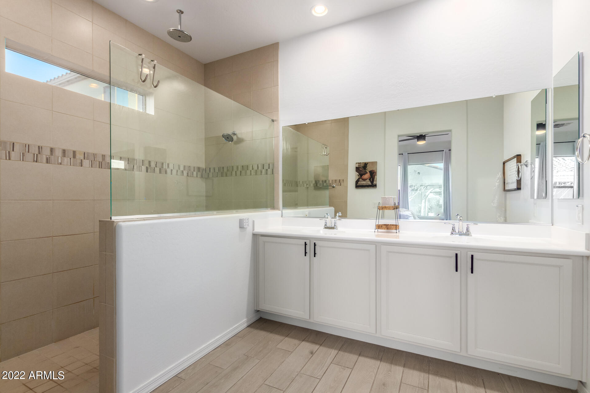 306 W GLACIER BAY Drive