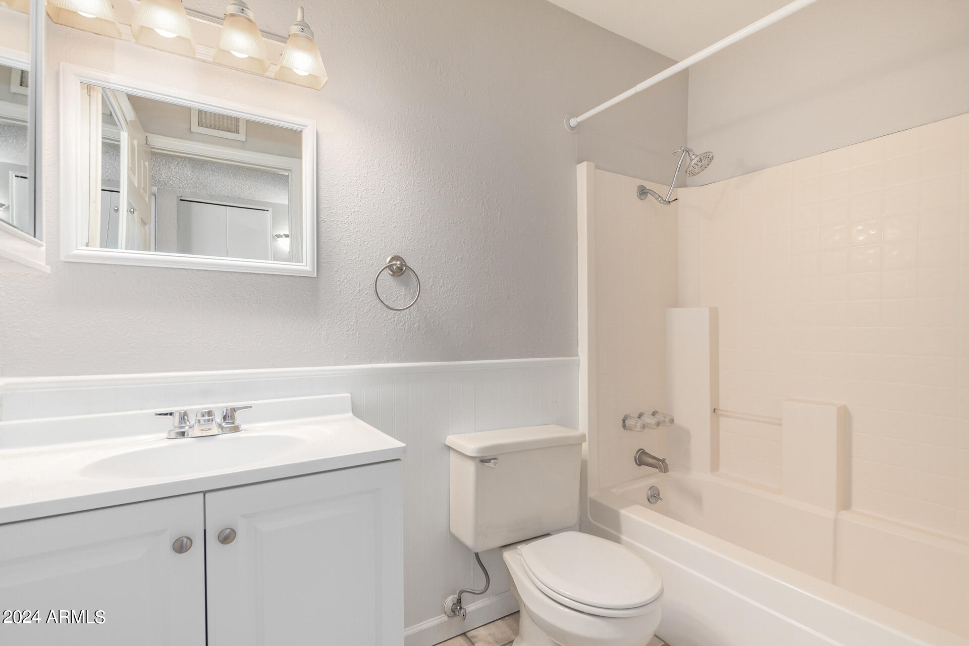 1500 W RIO SALADO Parkway, 118