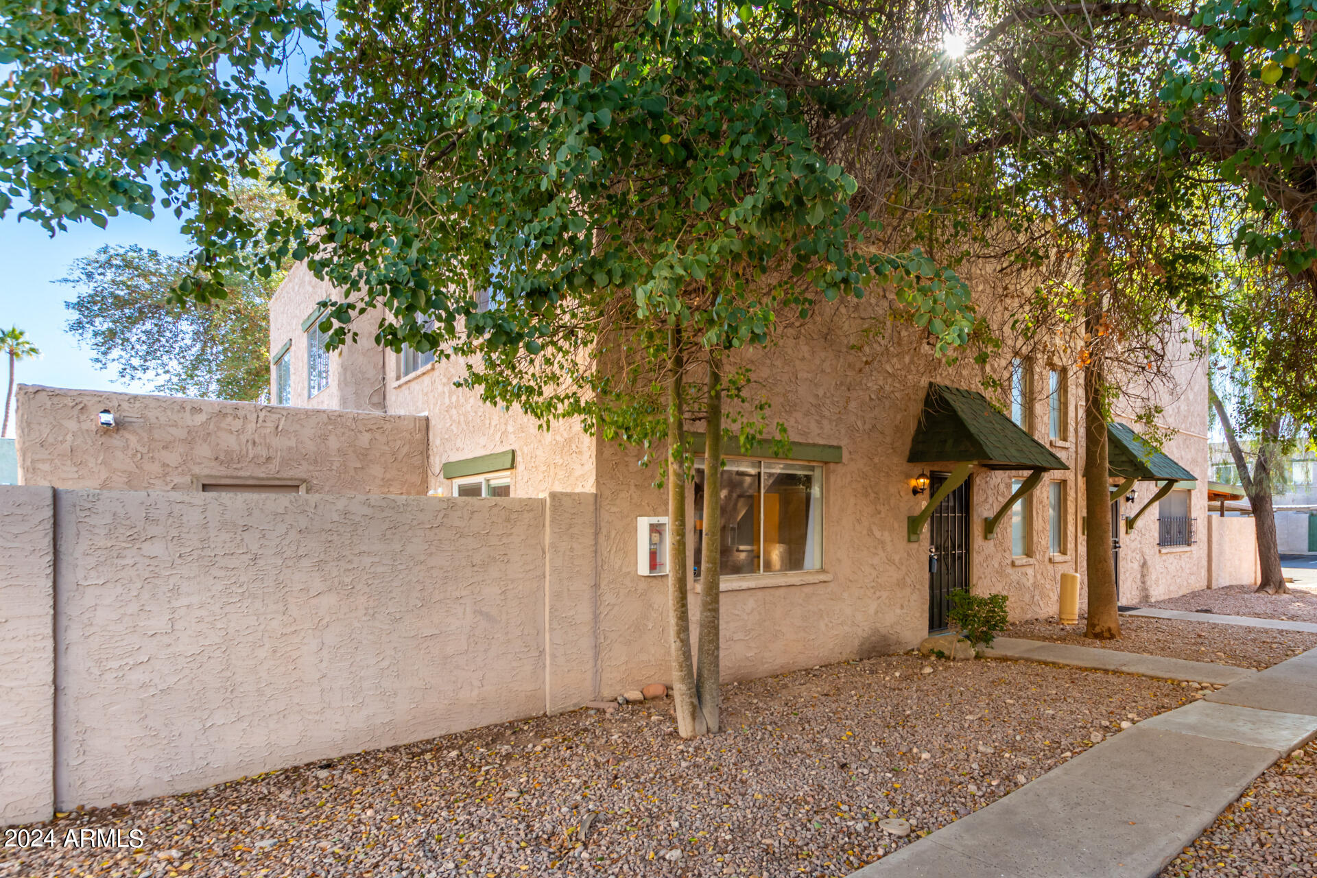 1500 W RIO SALADO Parkway, 118