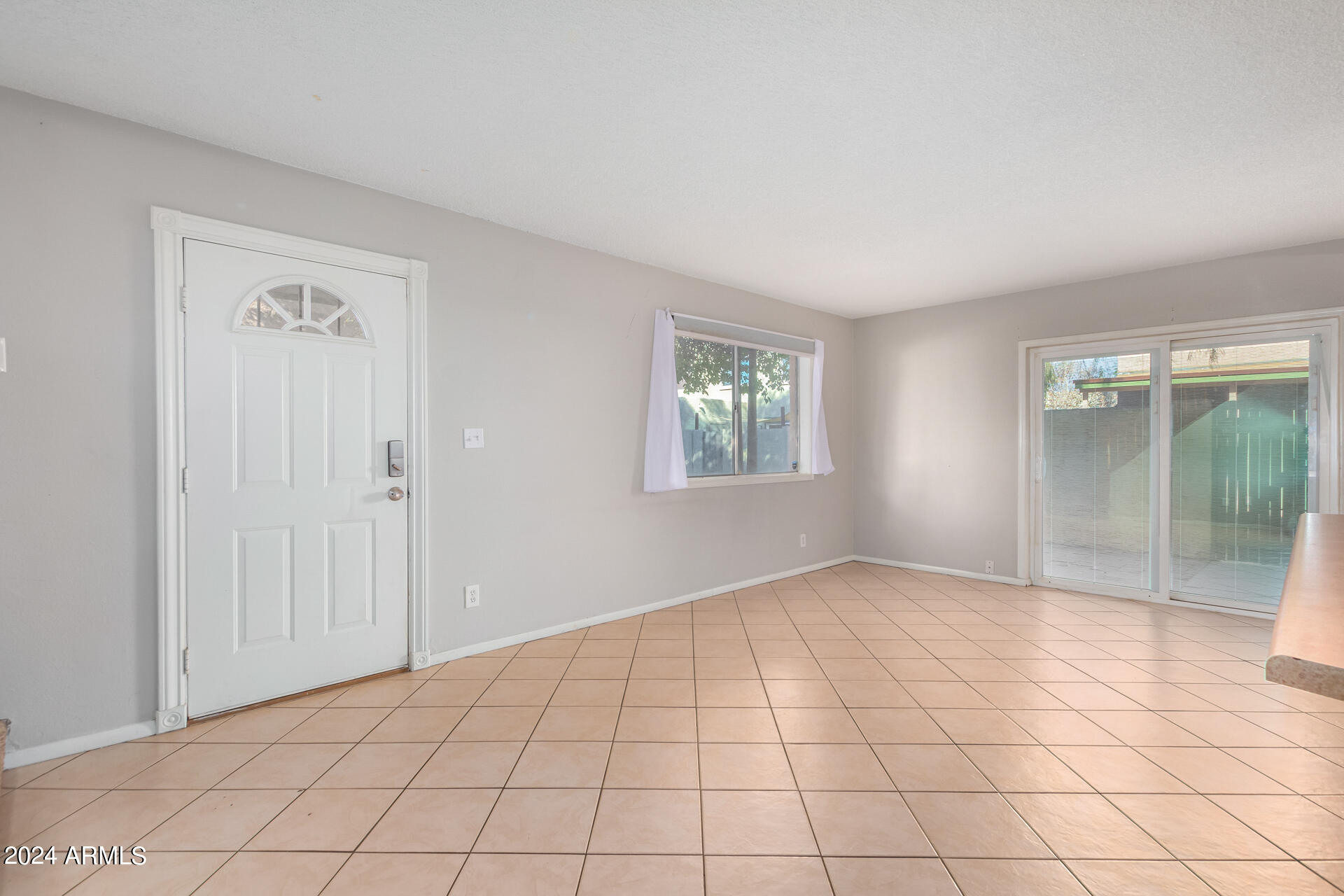 1500 W RIO SALADO Parkway, 118