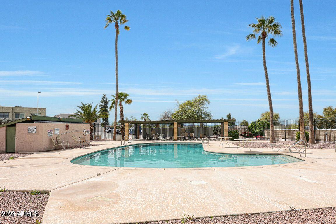 1500 W RIO SALADO Parkway, 118