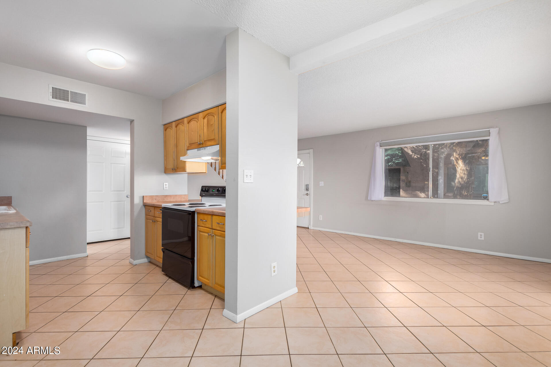 1500 W RIO SALADO Parkway, 118