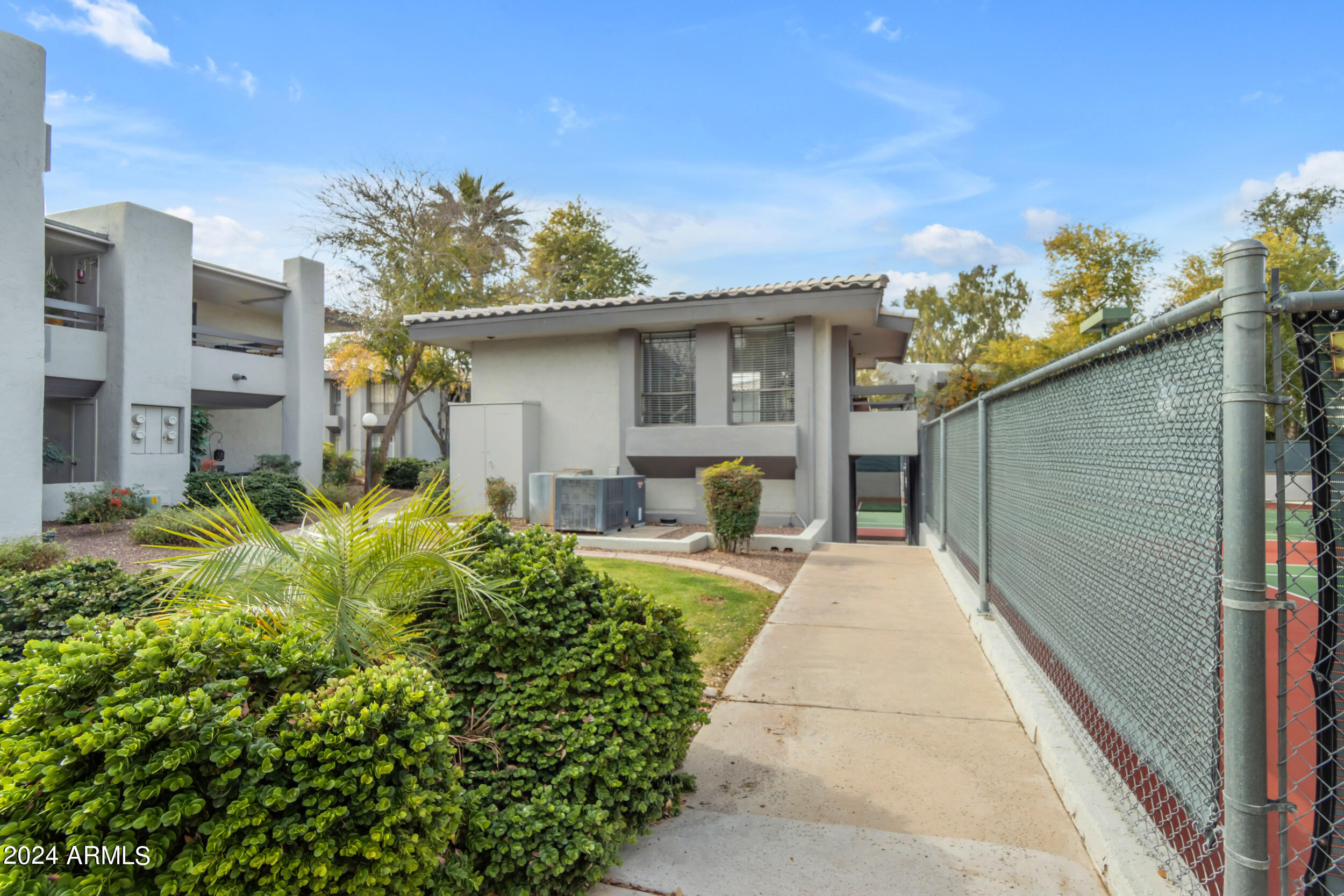 5207 N 24TH Street, 103