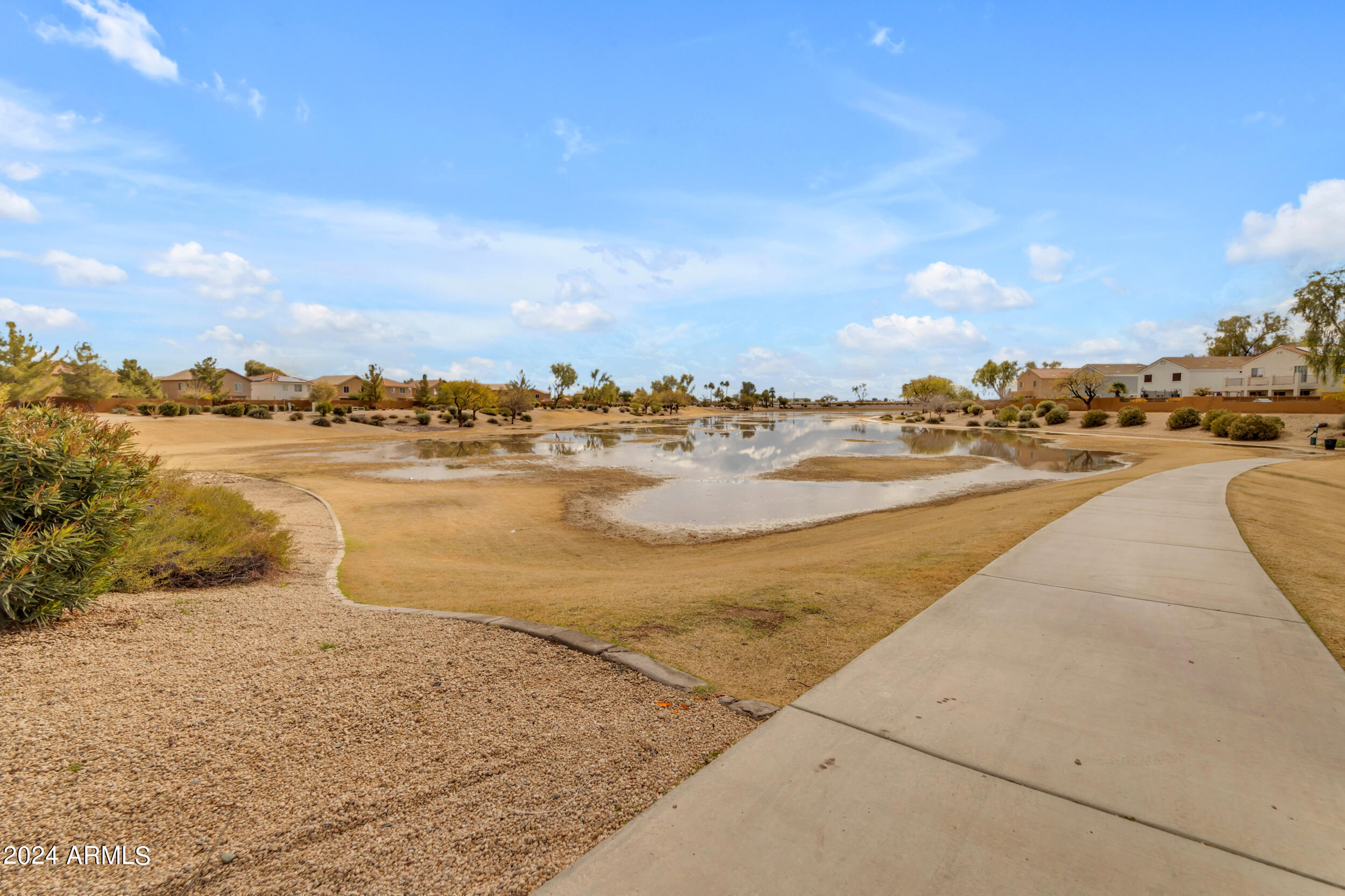 1656 W HARDING Avenue