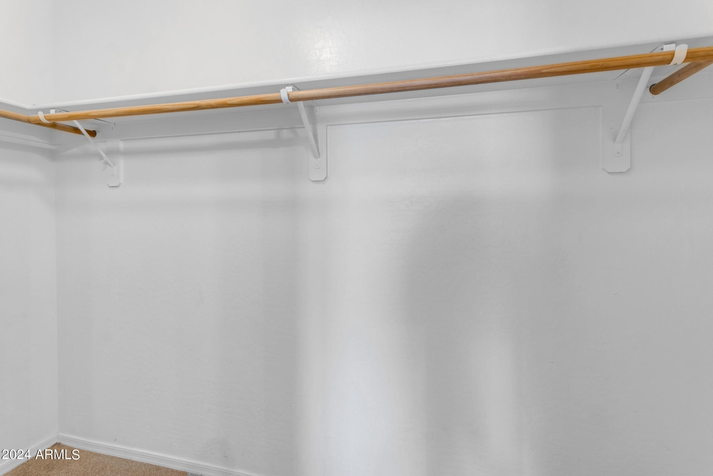 1656 W HARDING Avenue