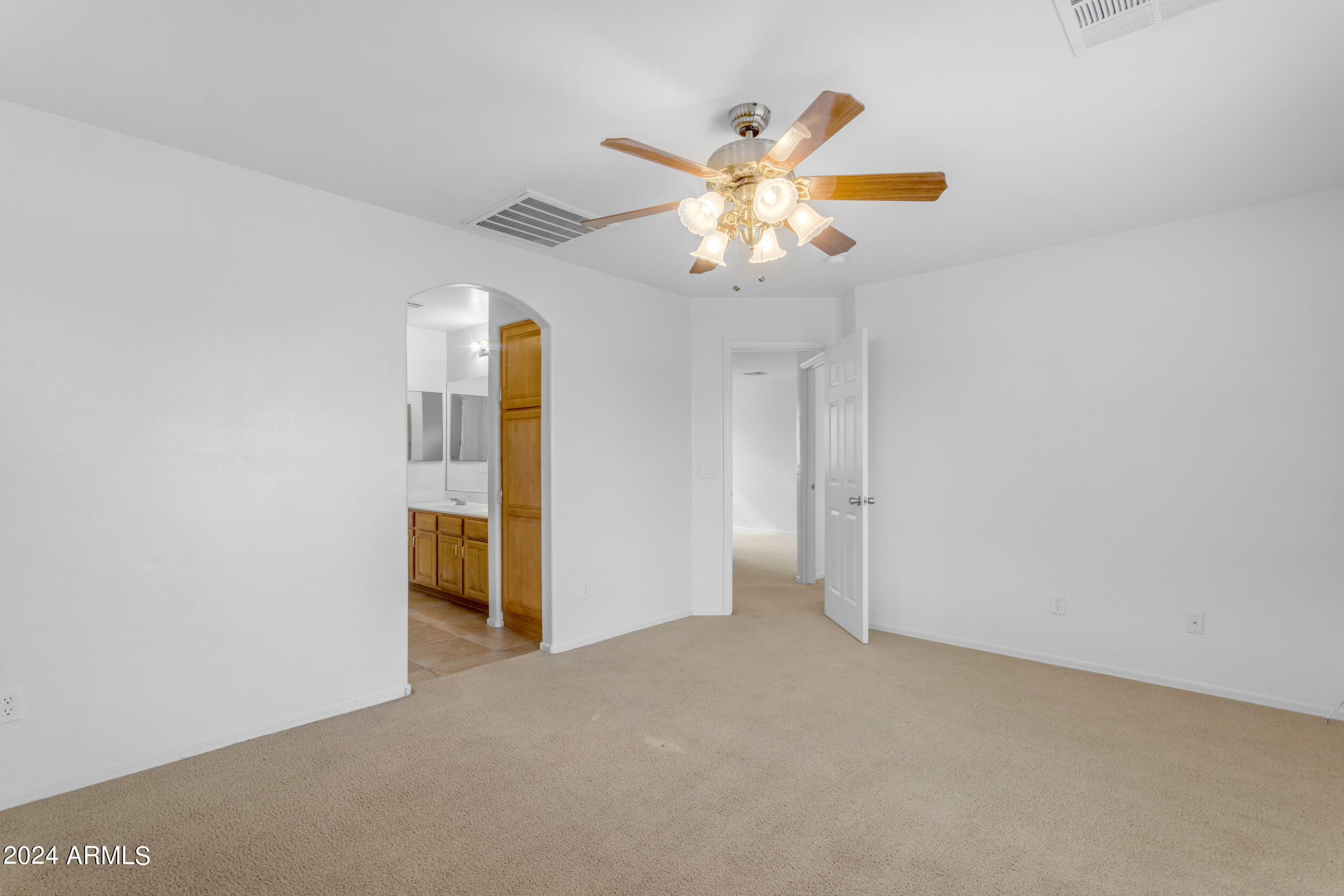 1656 W HARDING Avenue