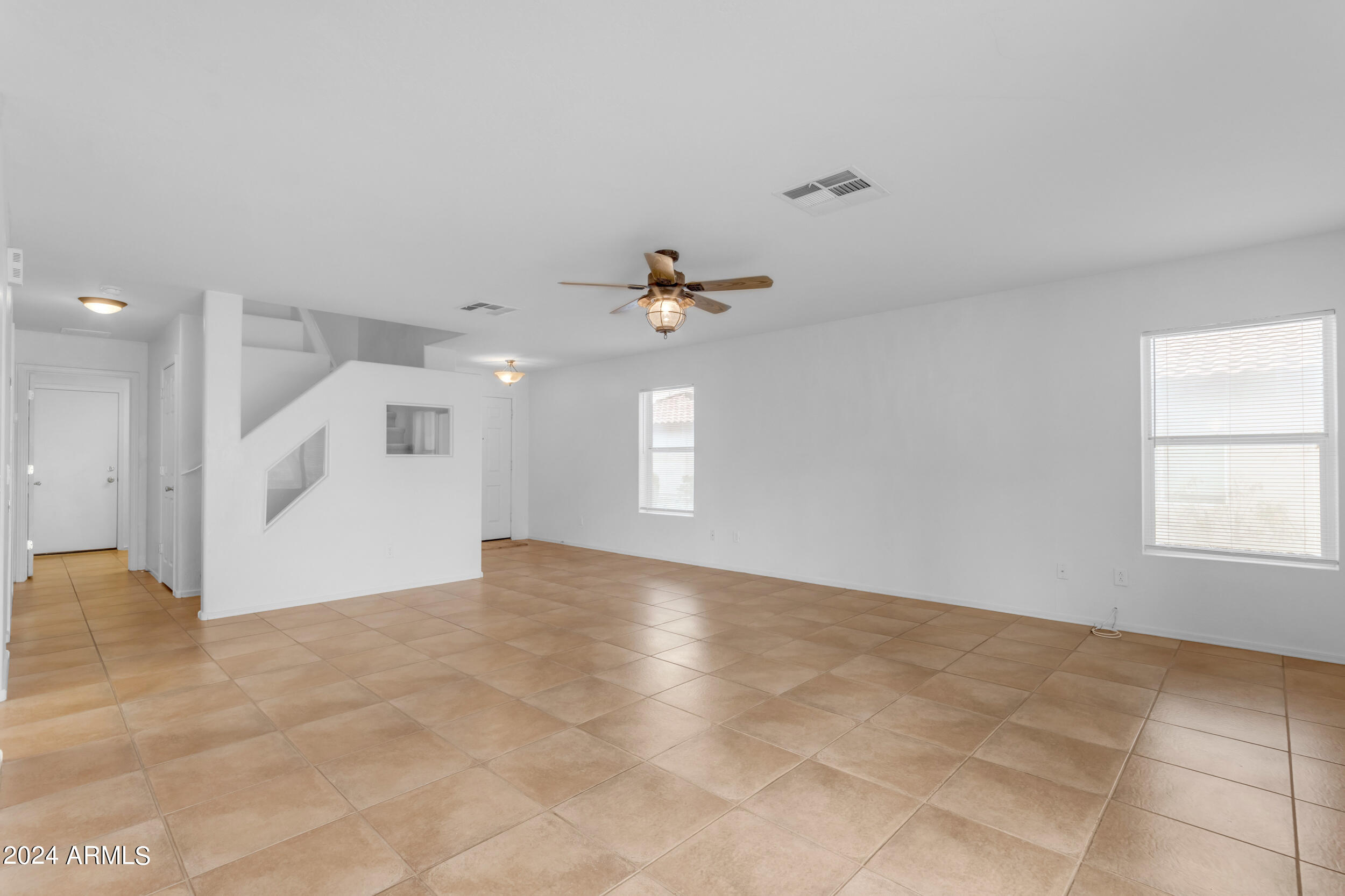 1656 W HARDING Avenue