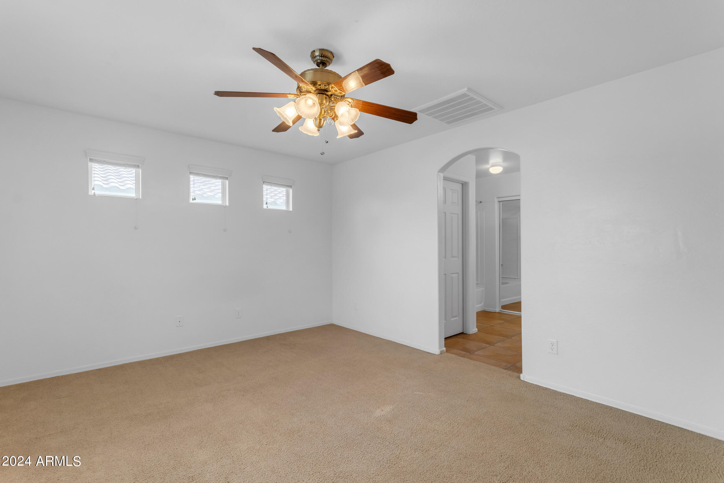 1656 W HARDING Avenue