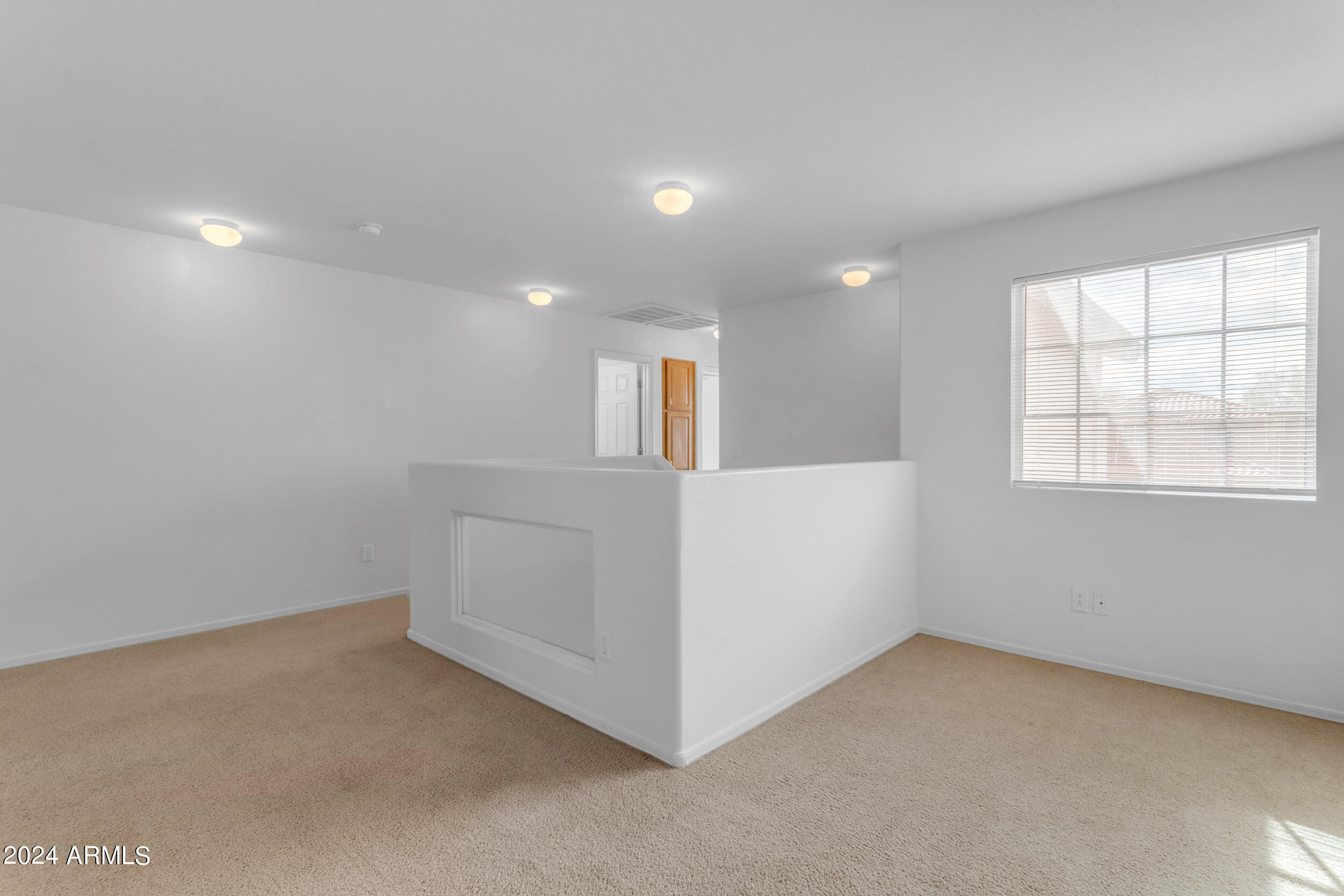 1656 W HARDING Avenue