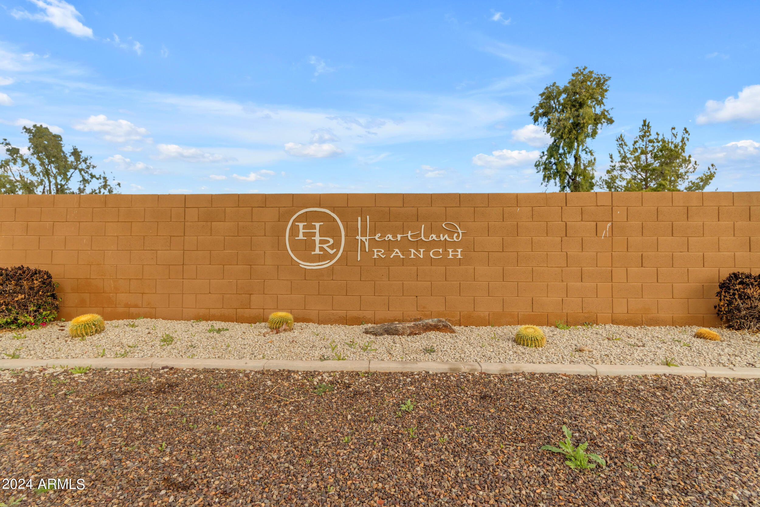 1656 W HARDING Avenue