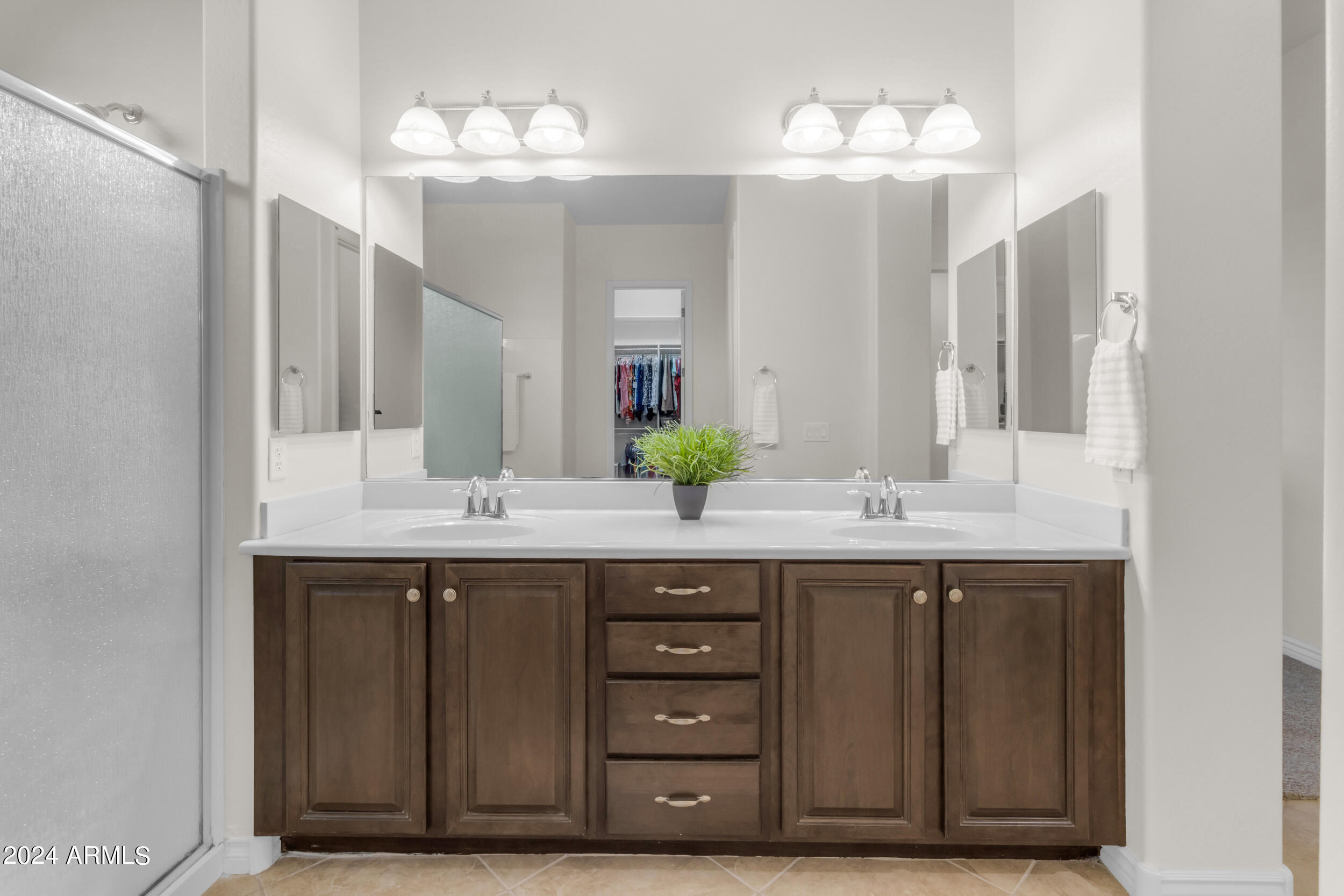 2208 E INDIAN WELLS Drive