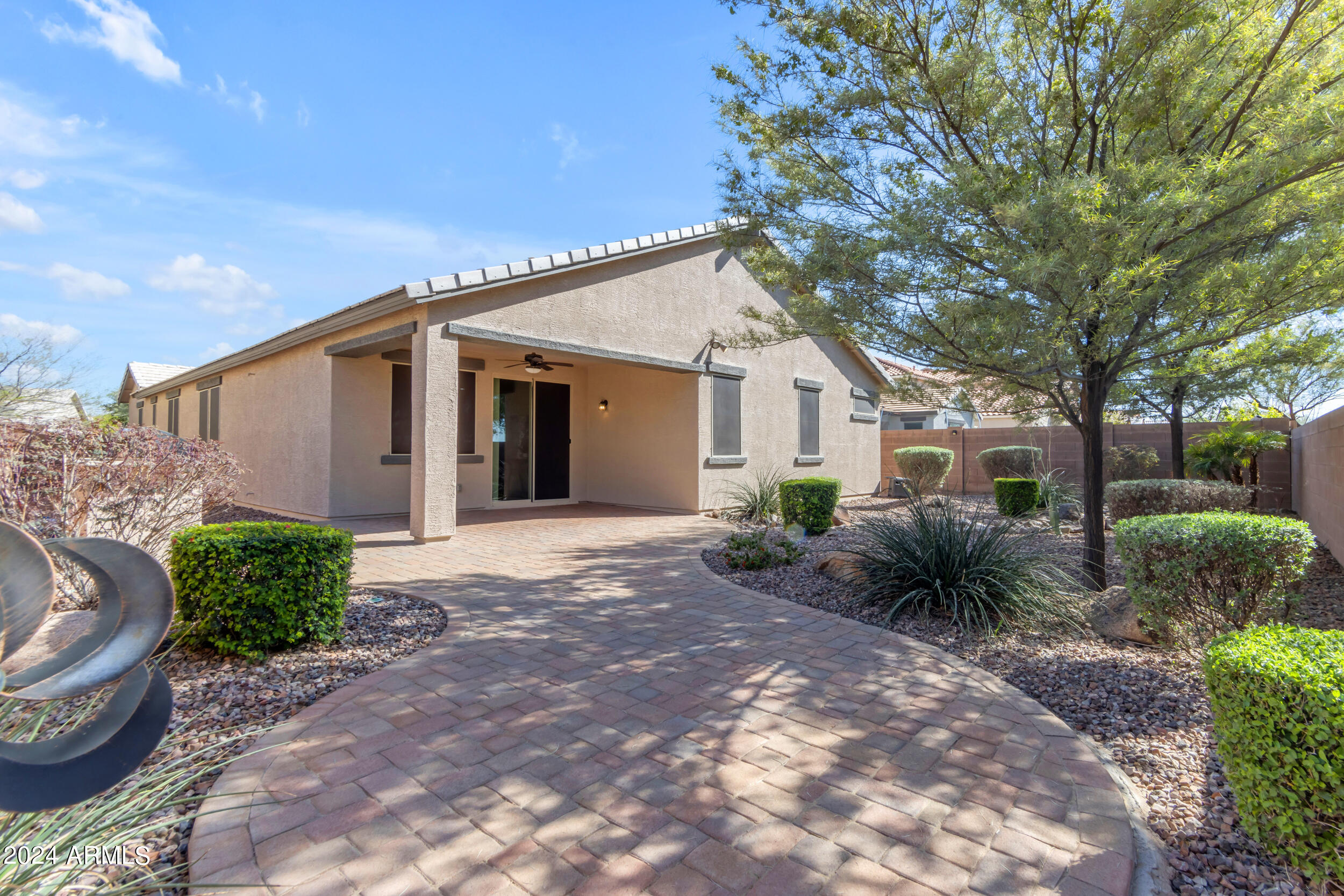 7910 S PEPPERTREE Drive