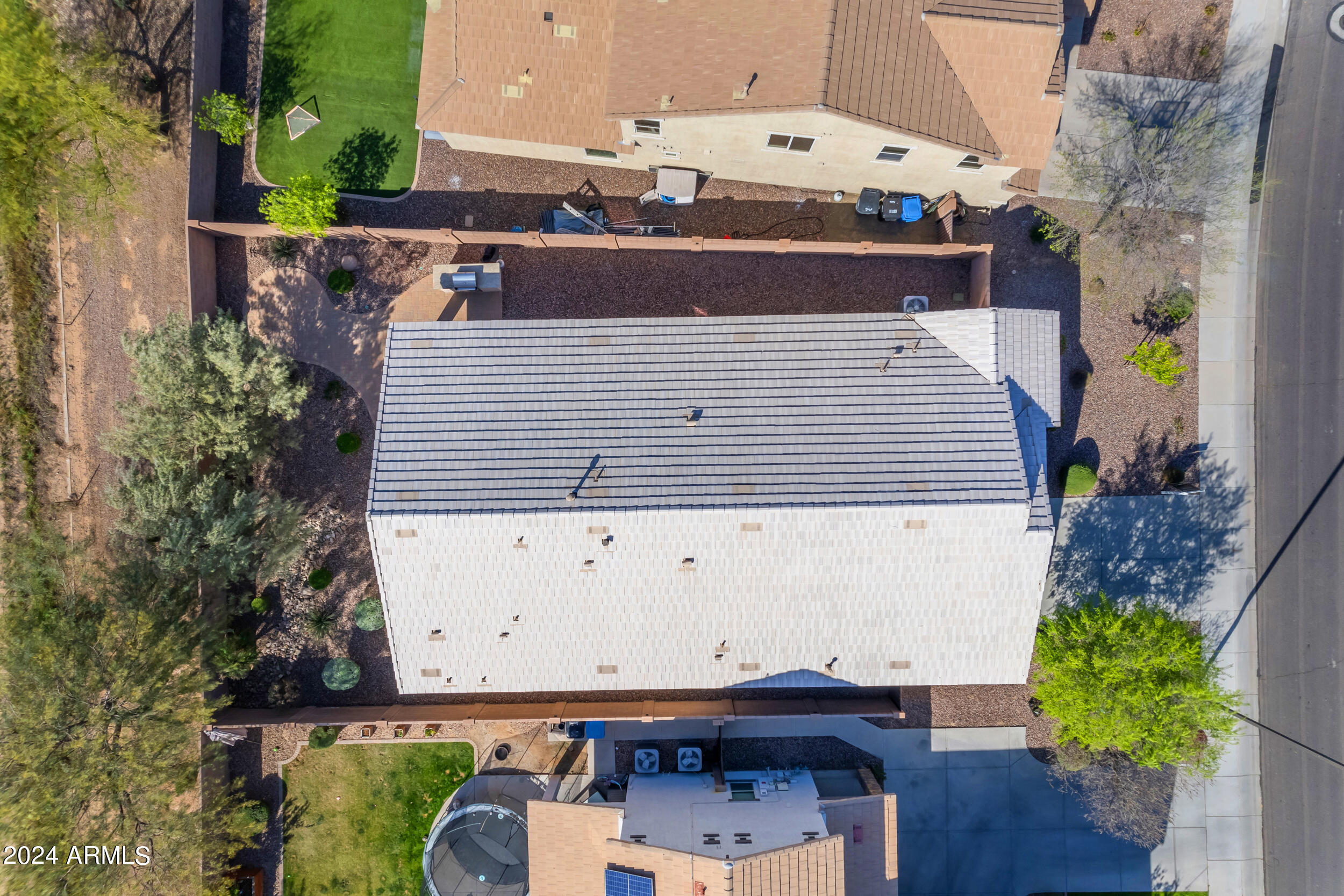 7910 S PEPPERTREE Drive