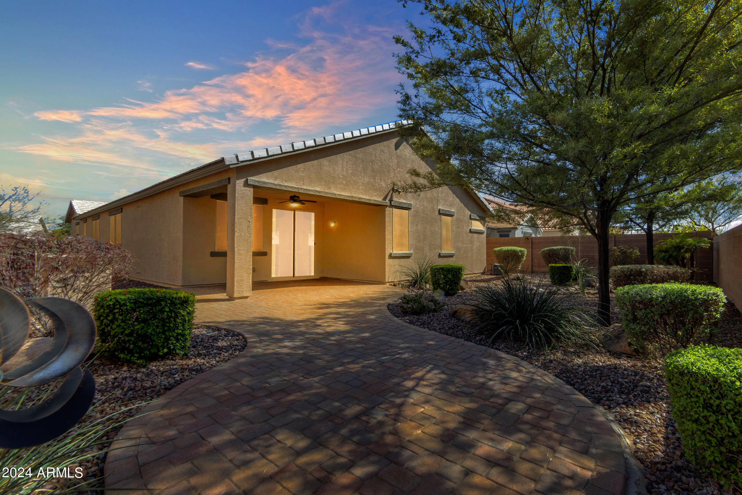 7910 S PEPPERTREE Drive