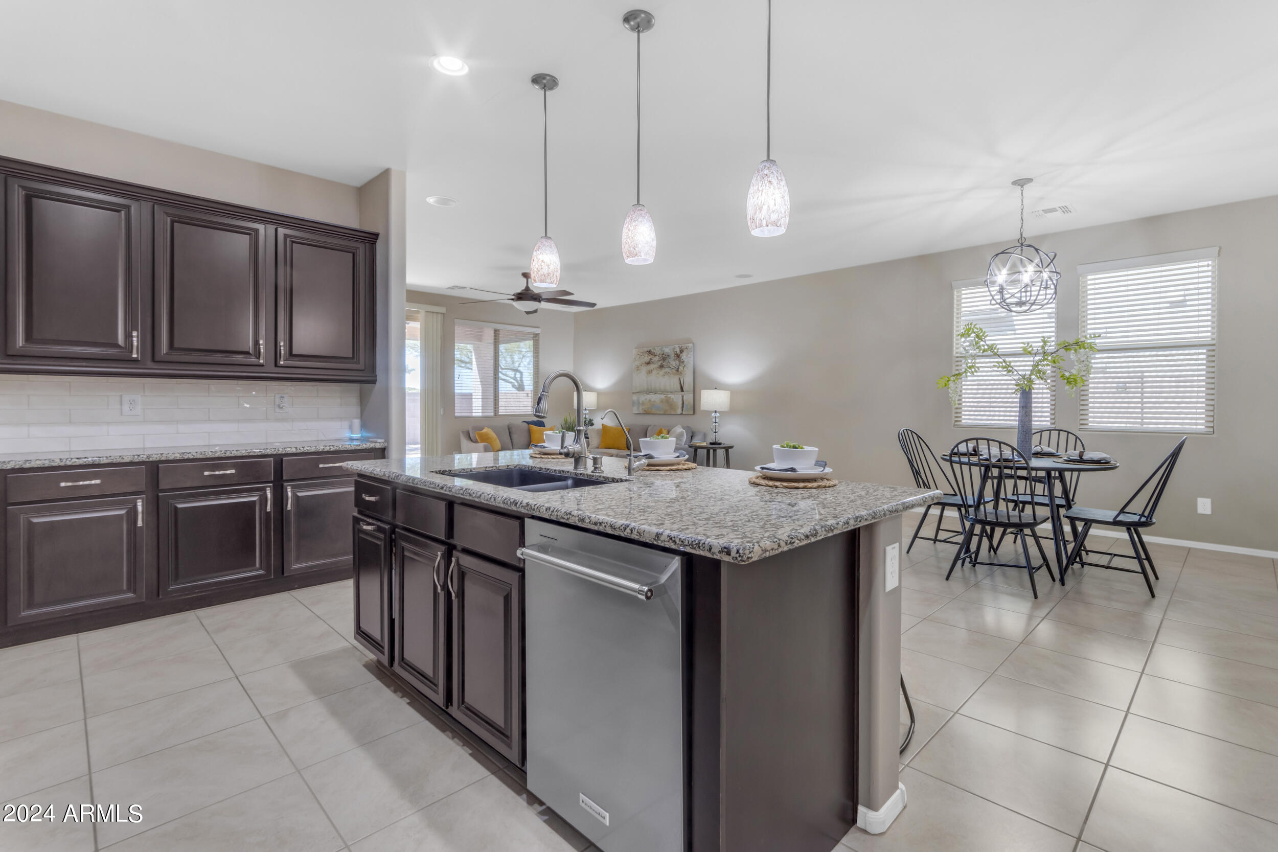 7910 S PEPPERTREE Drive