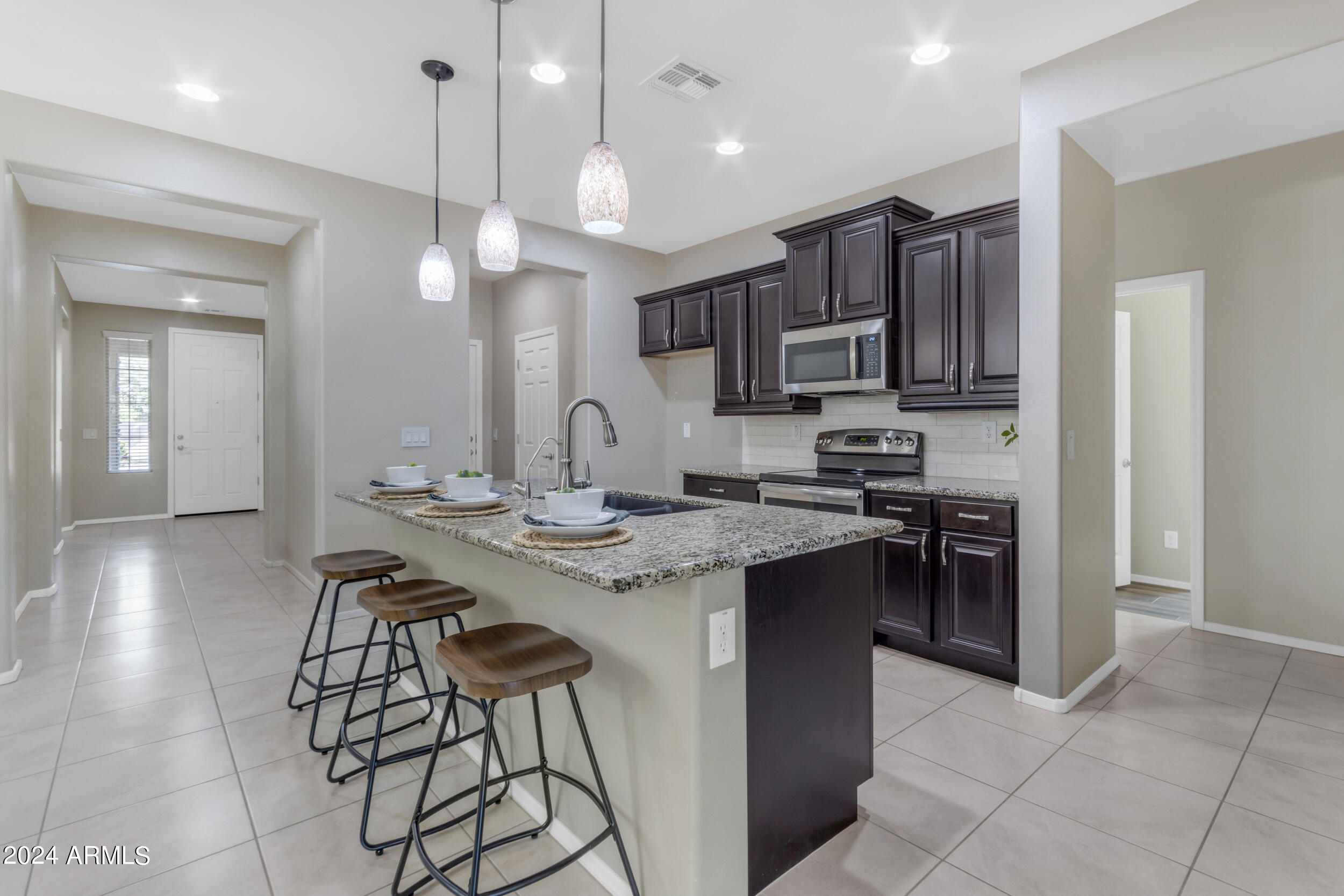 7910 S PEPPERTREE Drive