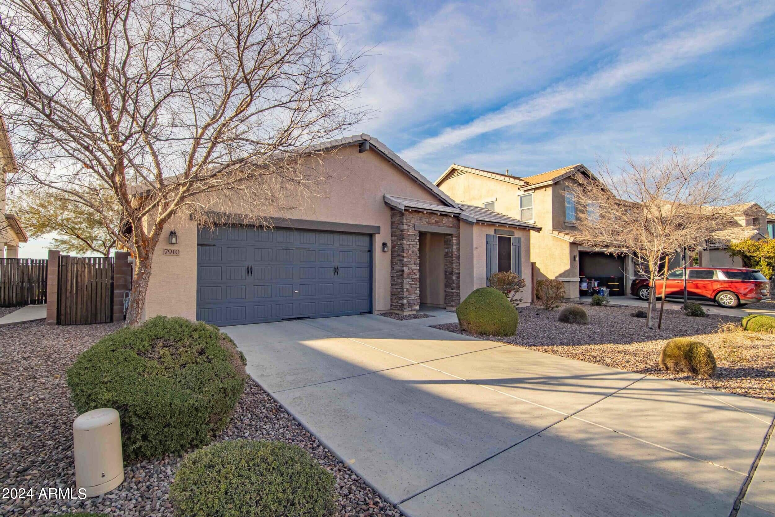 7910 S PEPPERTREE Drive