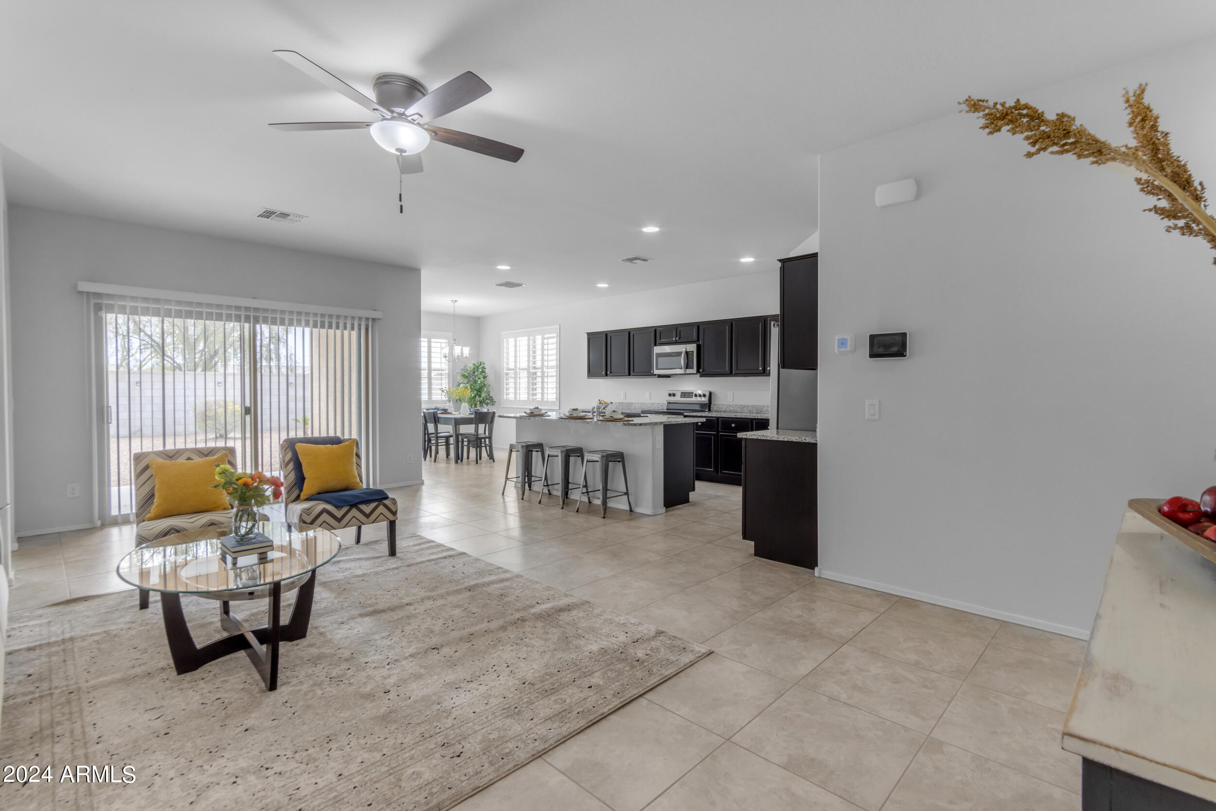 37025 W MADDALONI Avenue