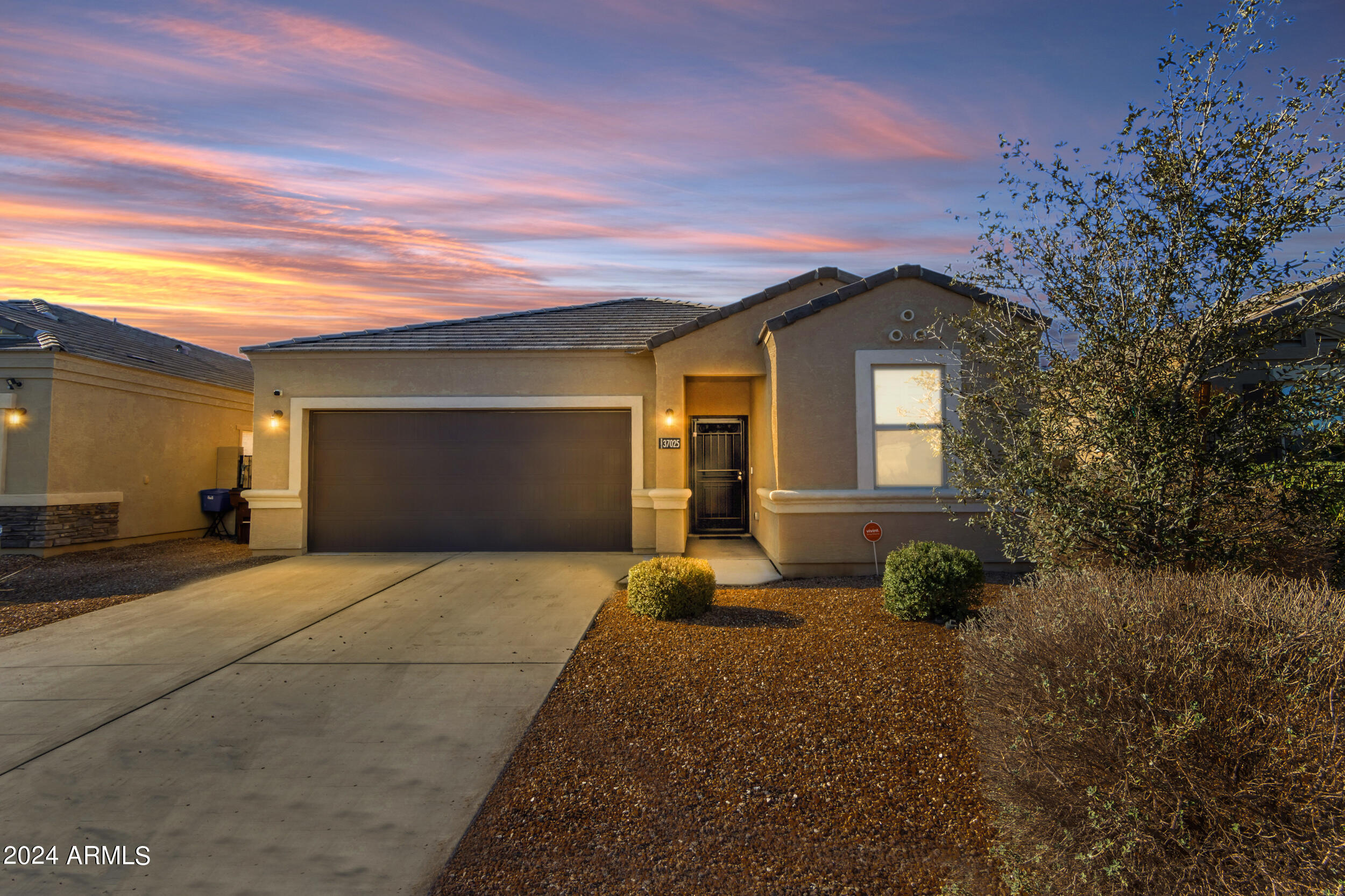 37025 W MADDALONI Avenue