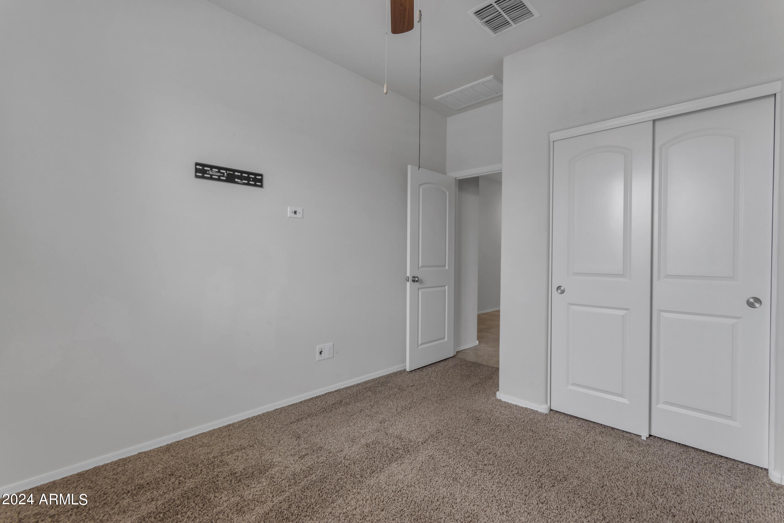 37025 W MADDALONI Avenue