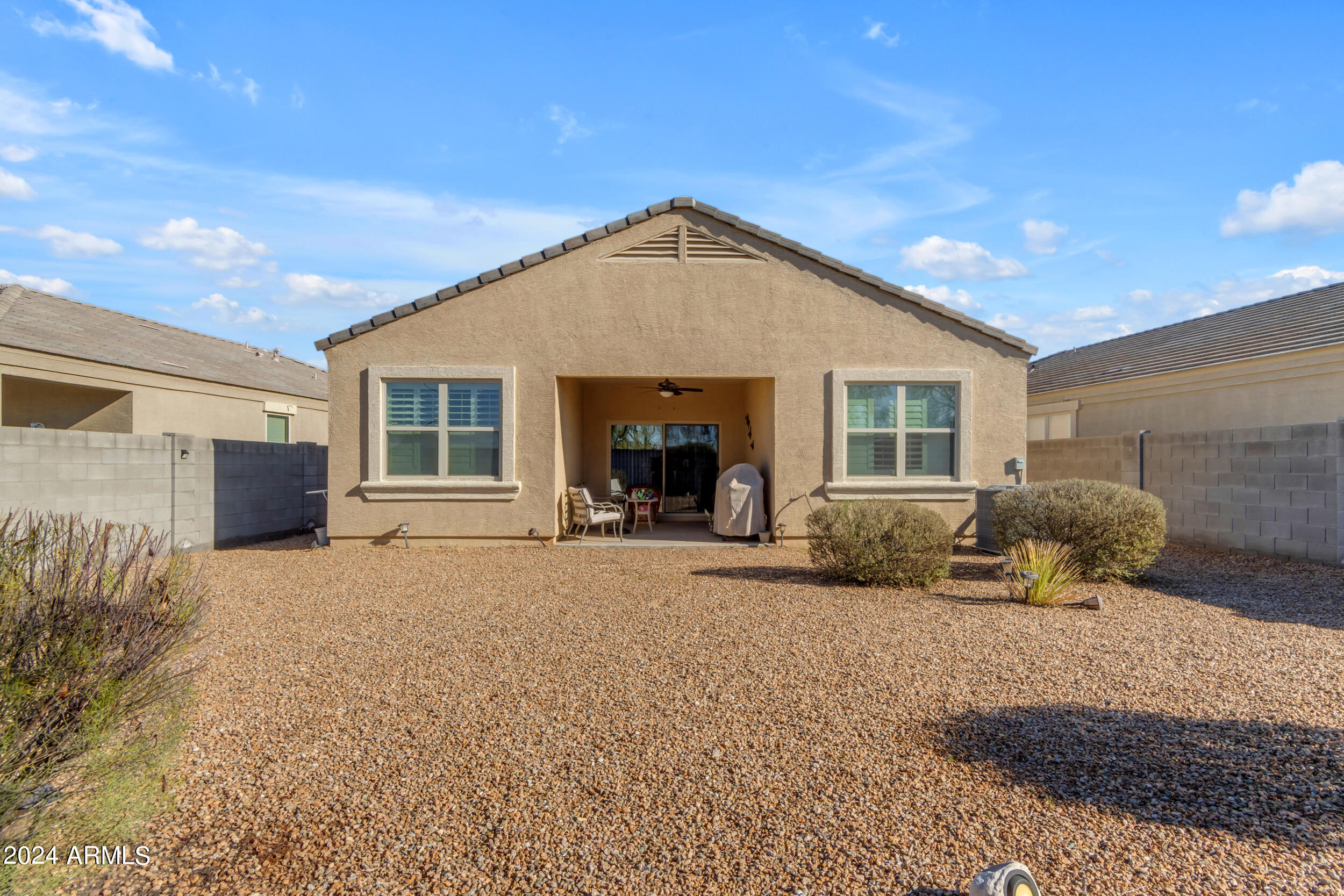 37025 W MADDALONI Avenue