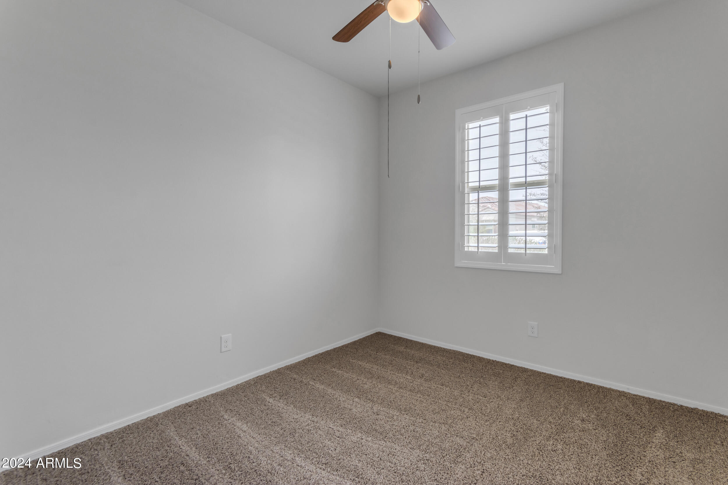 37025 W MADDALONI Avenue