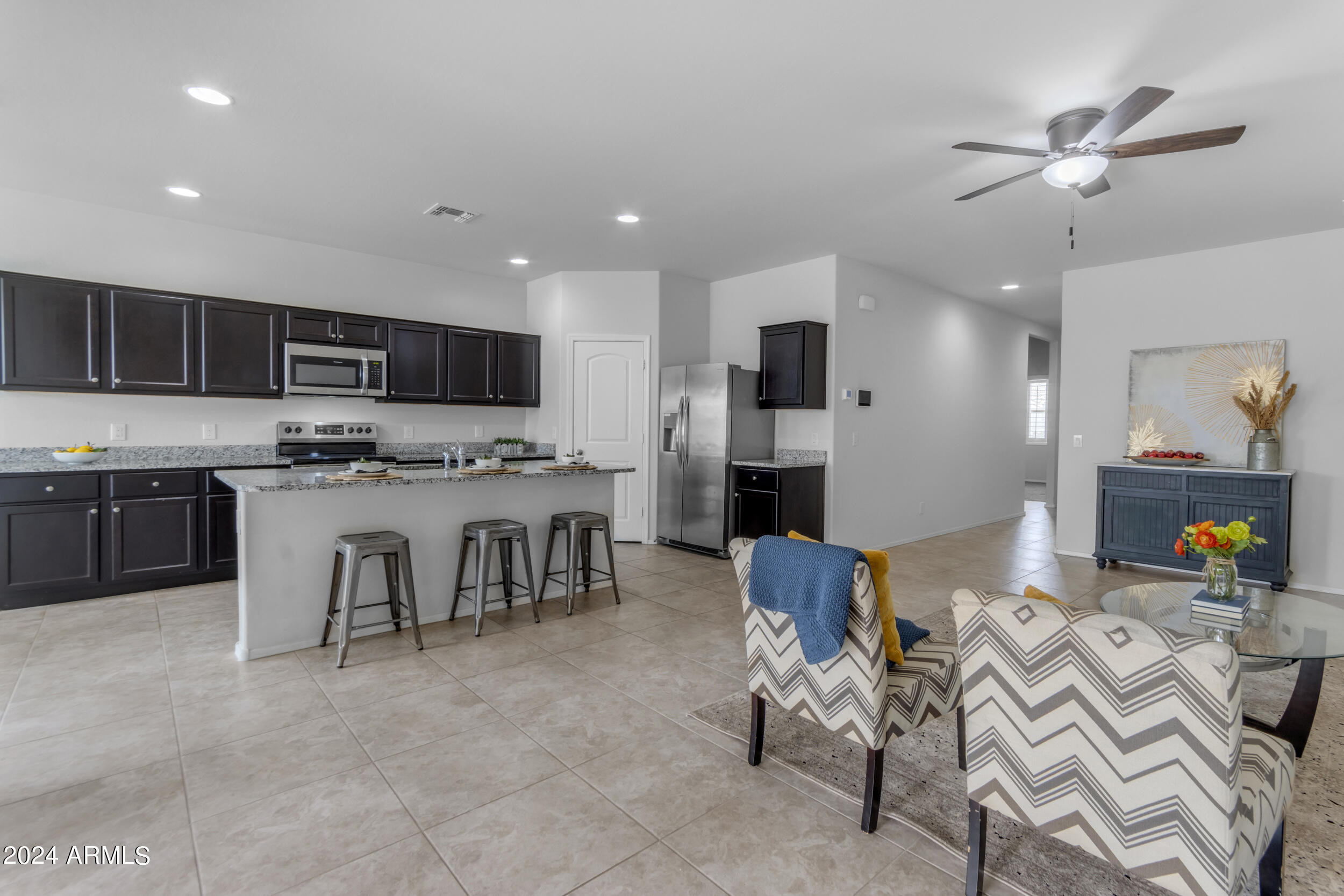 37025 W MADDALONI Avenue