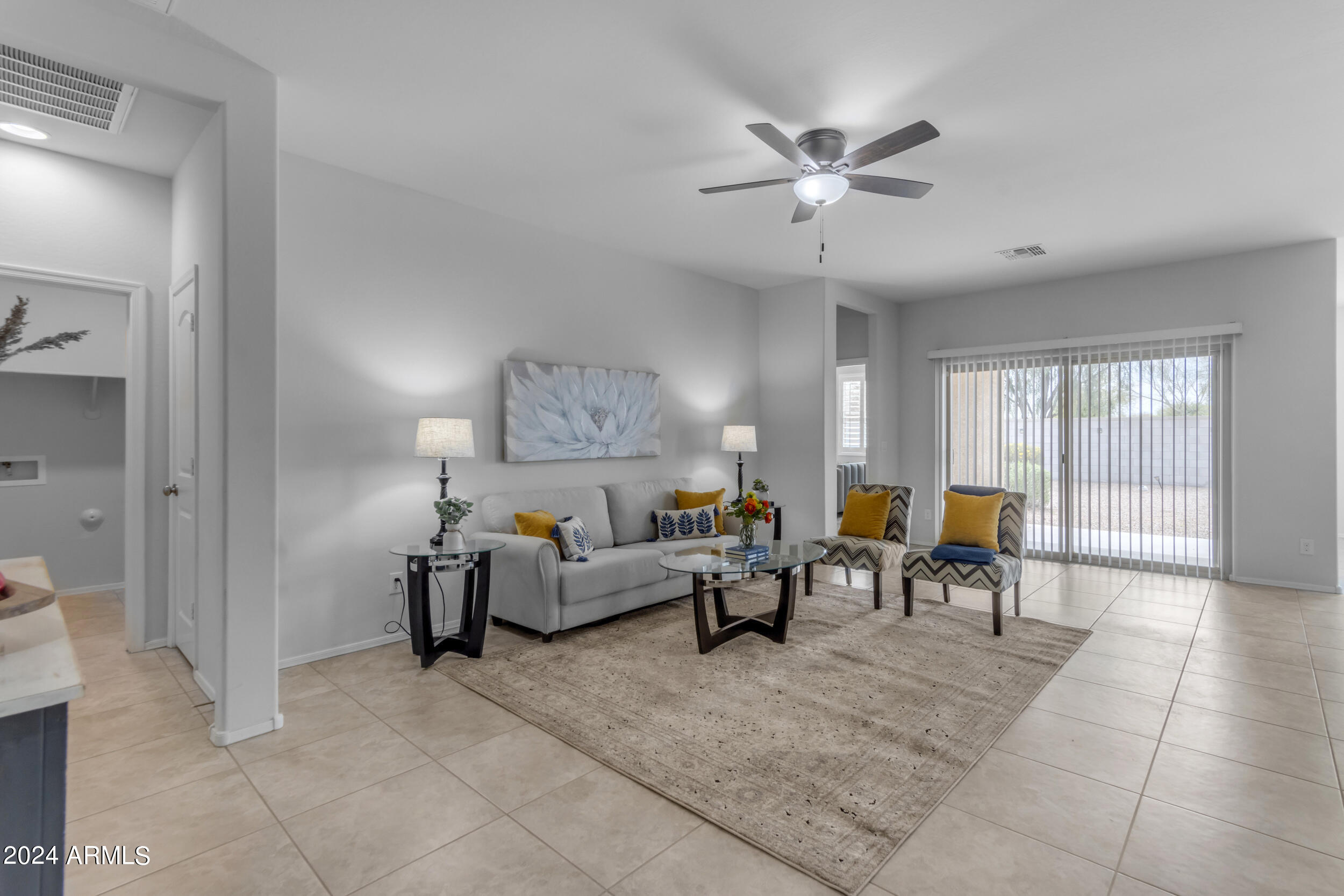 37025 W MADDALONI Avenue