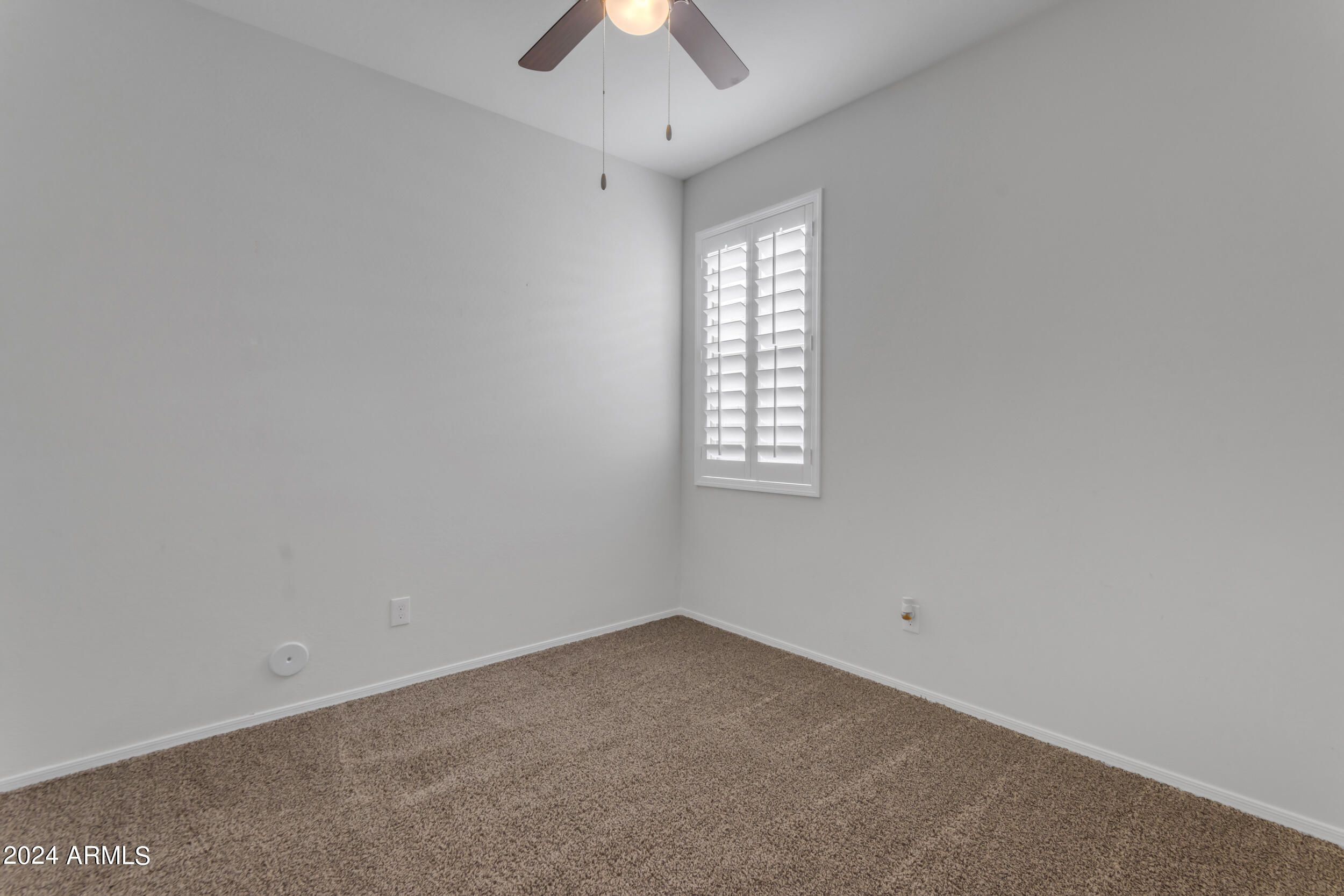 37025 W MADDALONI Avenue