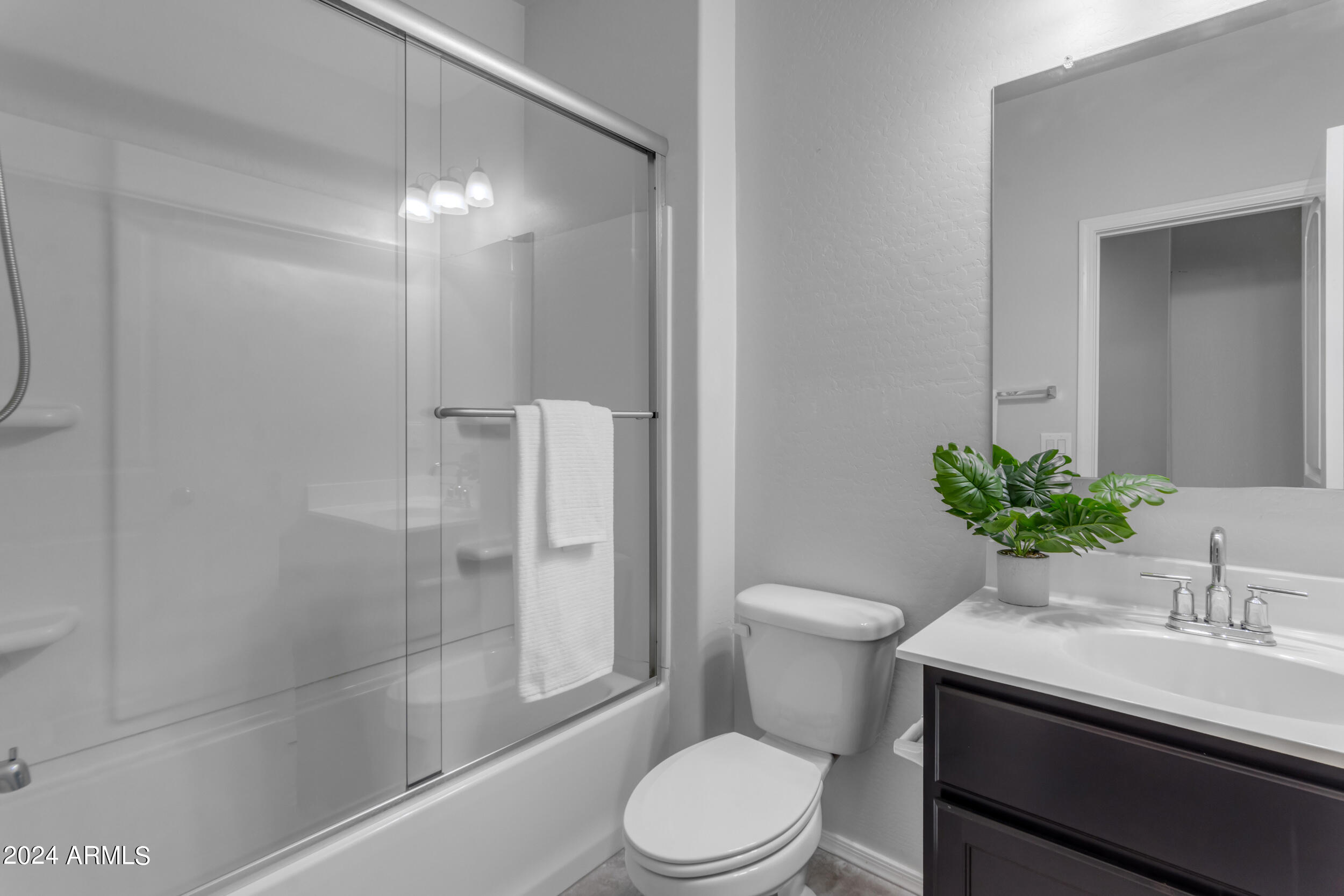 37025 W MADDALONI Avenue