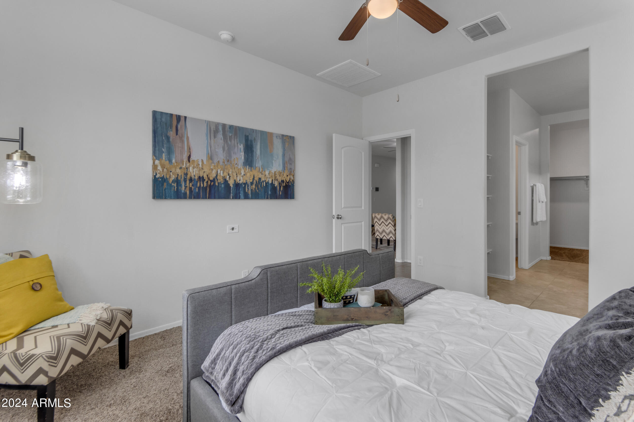 37025 W MADDALONI Avenue