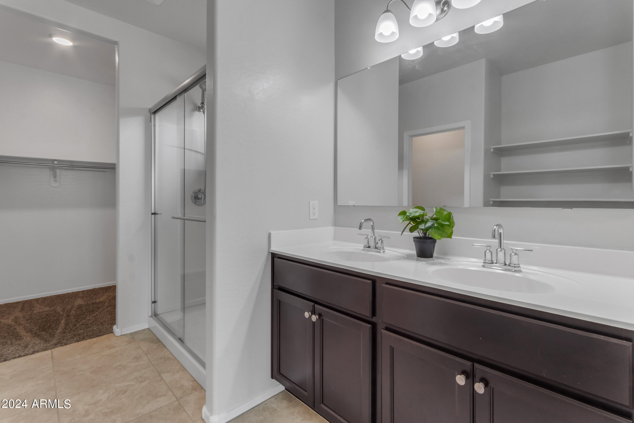 37025 W MADDALONI Avenue