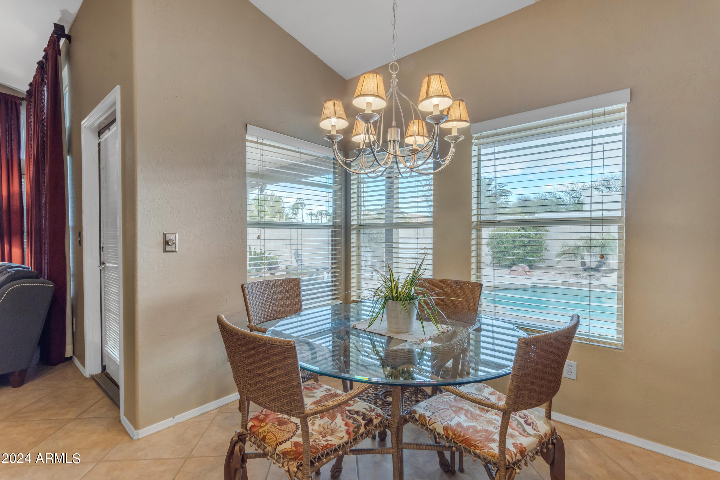 2031 W HARRISON Street