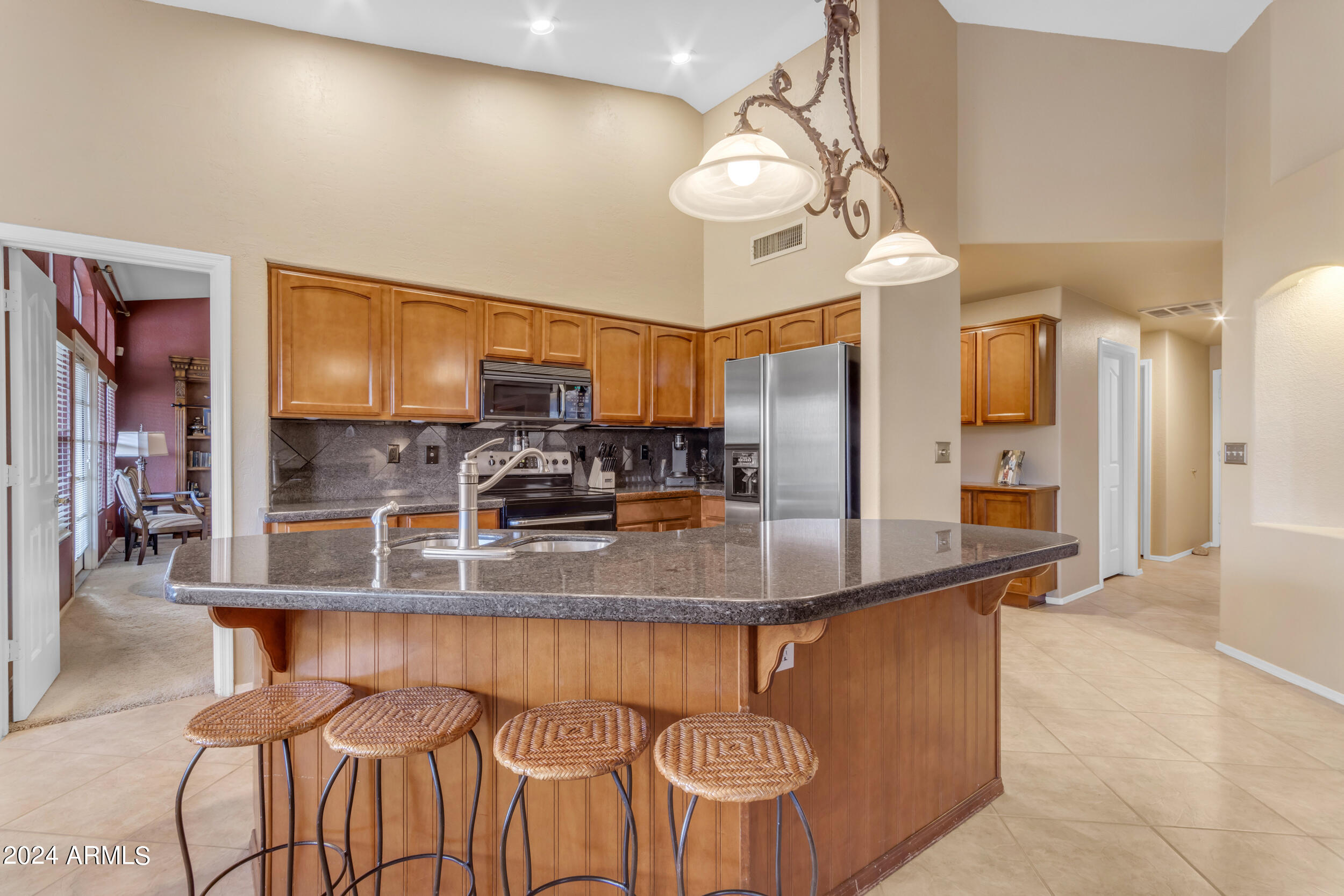 2031 W HARRISON Street