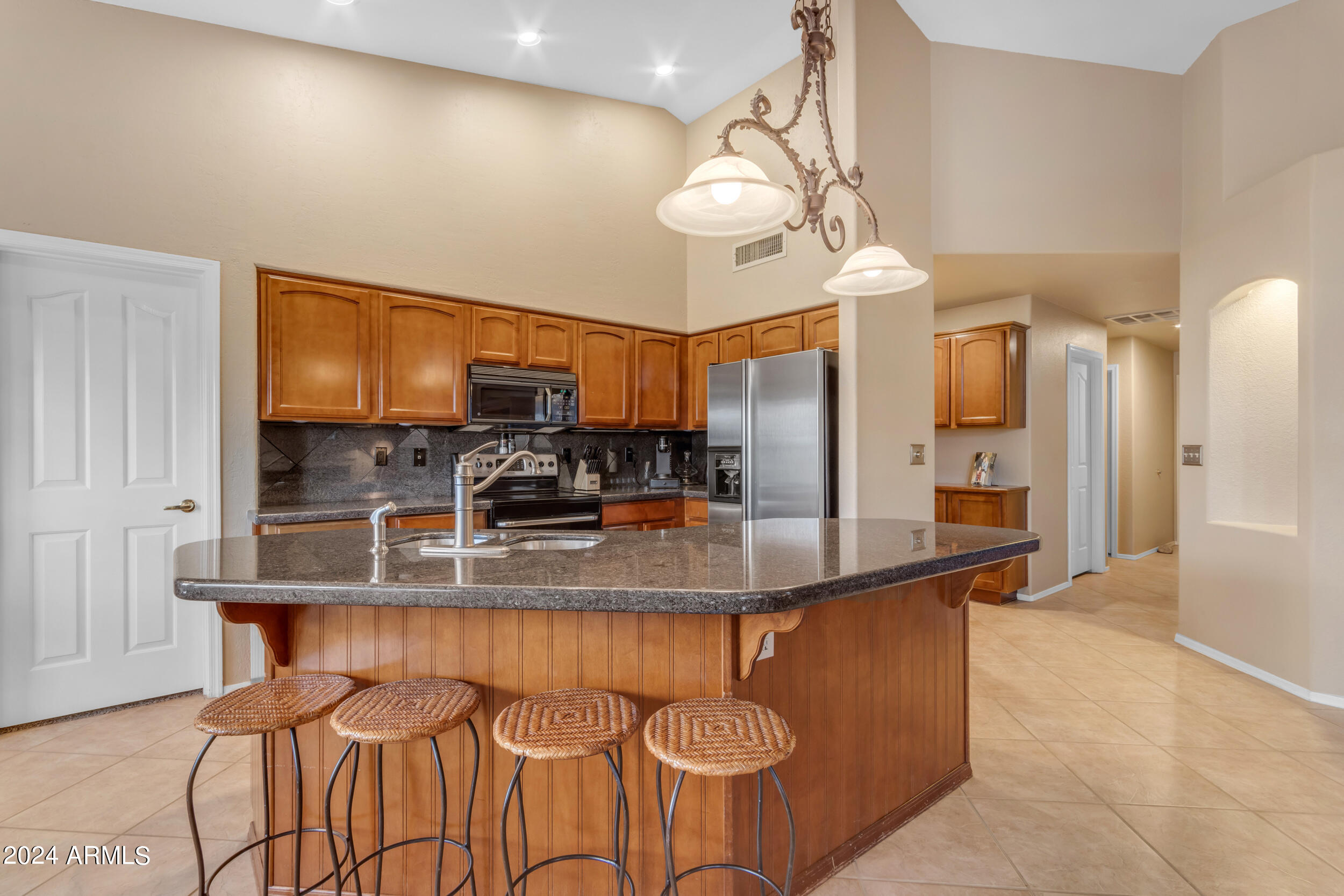 2031 W HARRISON Street