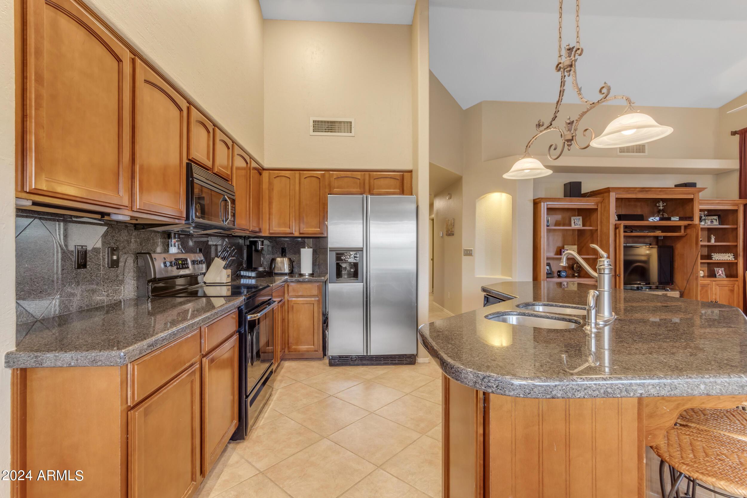 2031 W HARRISON Street