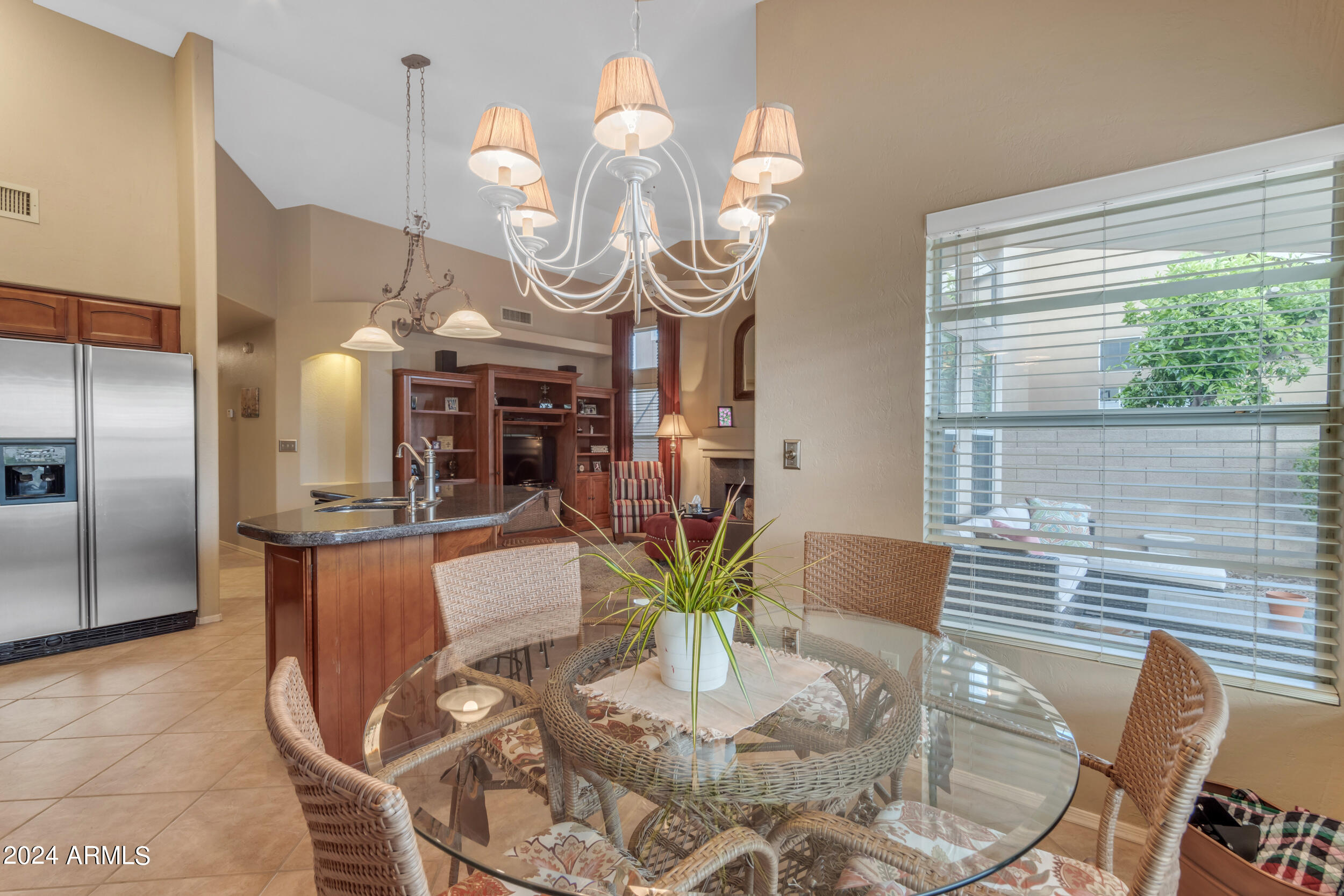 2031 W HARRISON Street