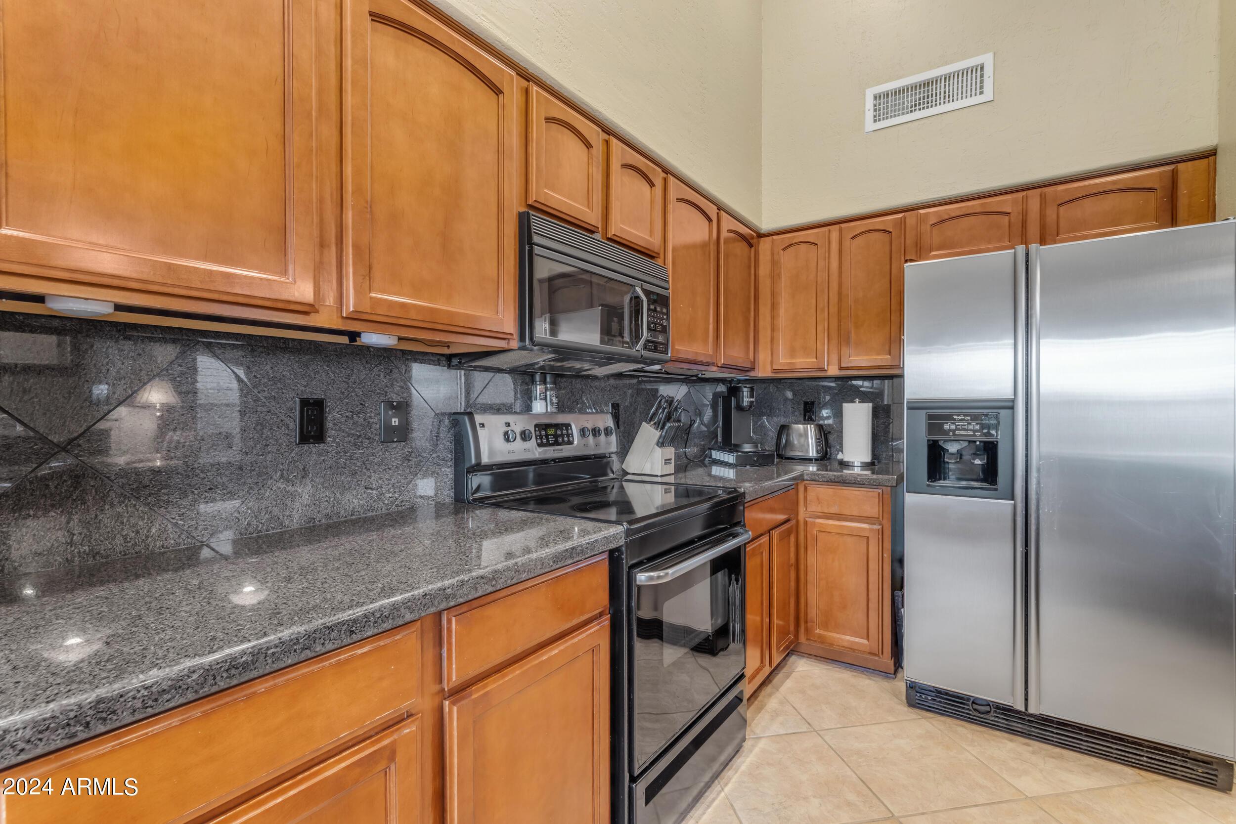 2031 W HARRISON Street