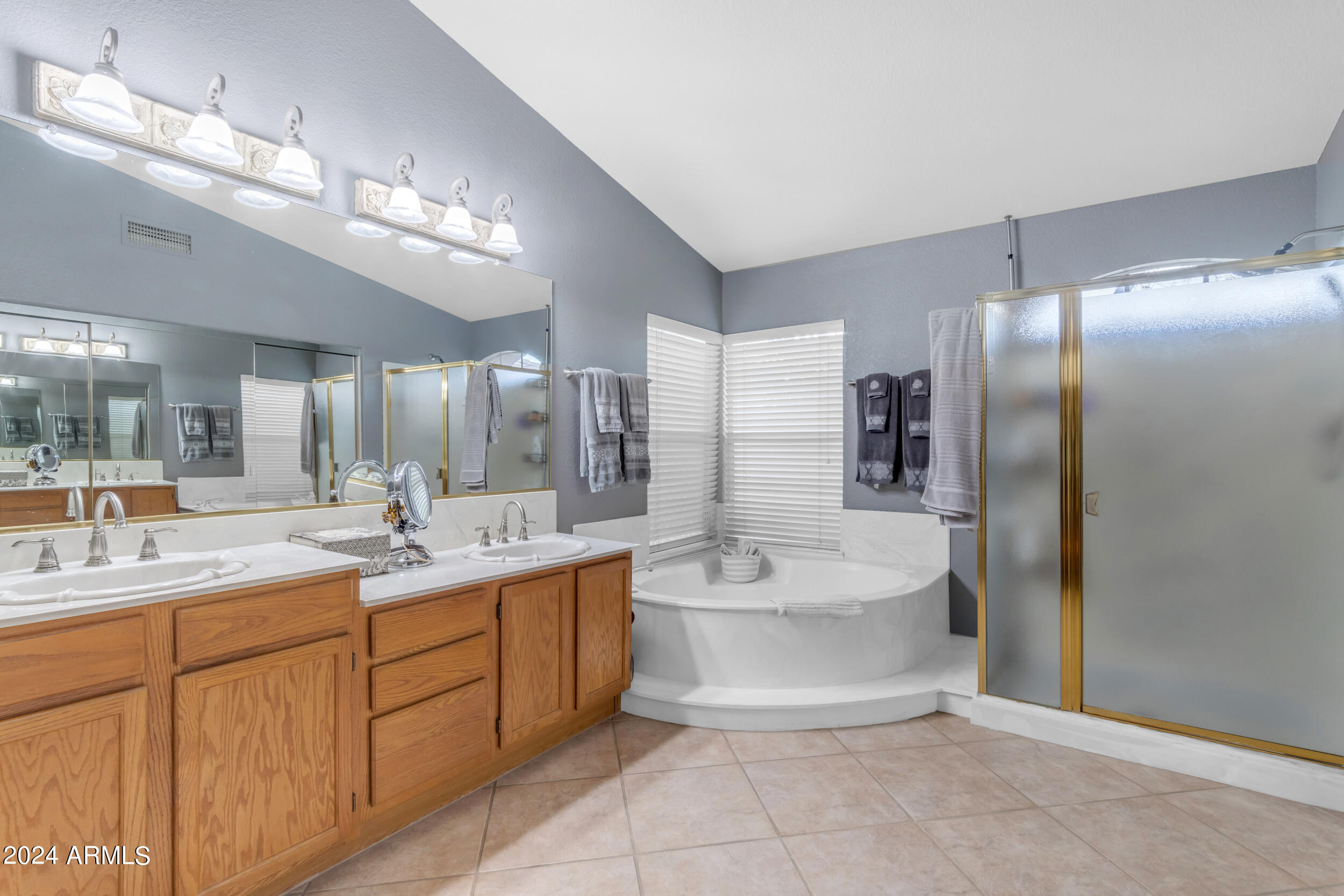 2031 W HARRISON Street