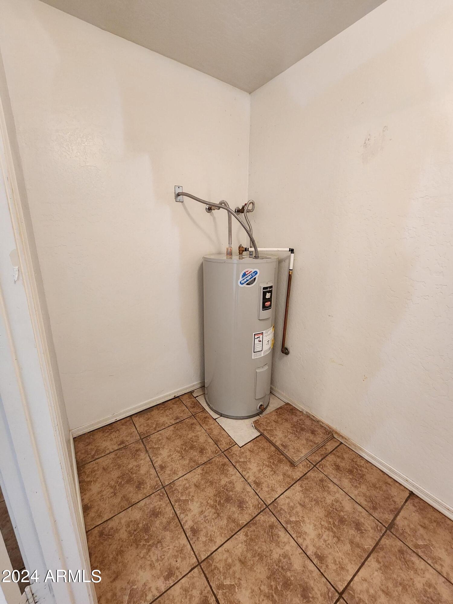 15856 S MOON VALLEY Road, A