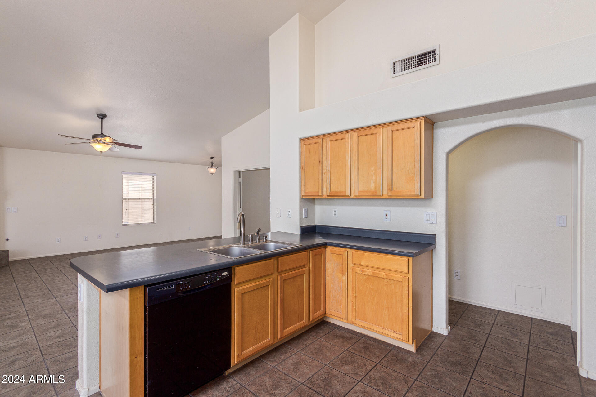 11526 E PRATT Avenue