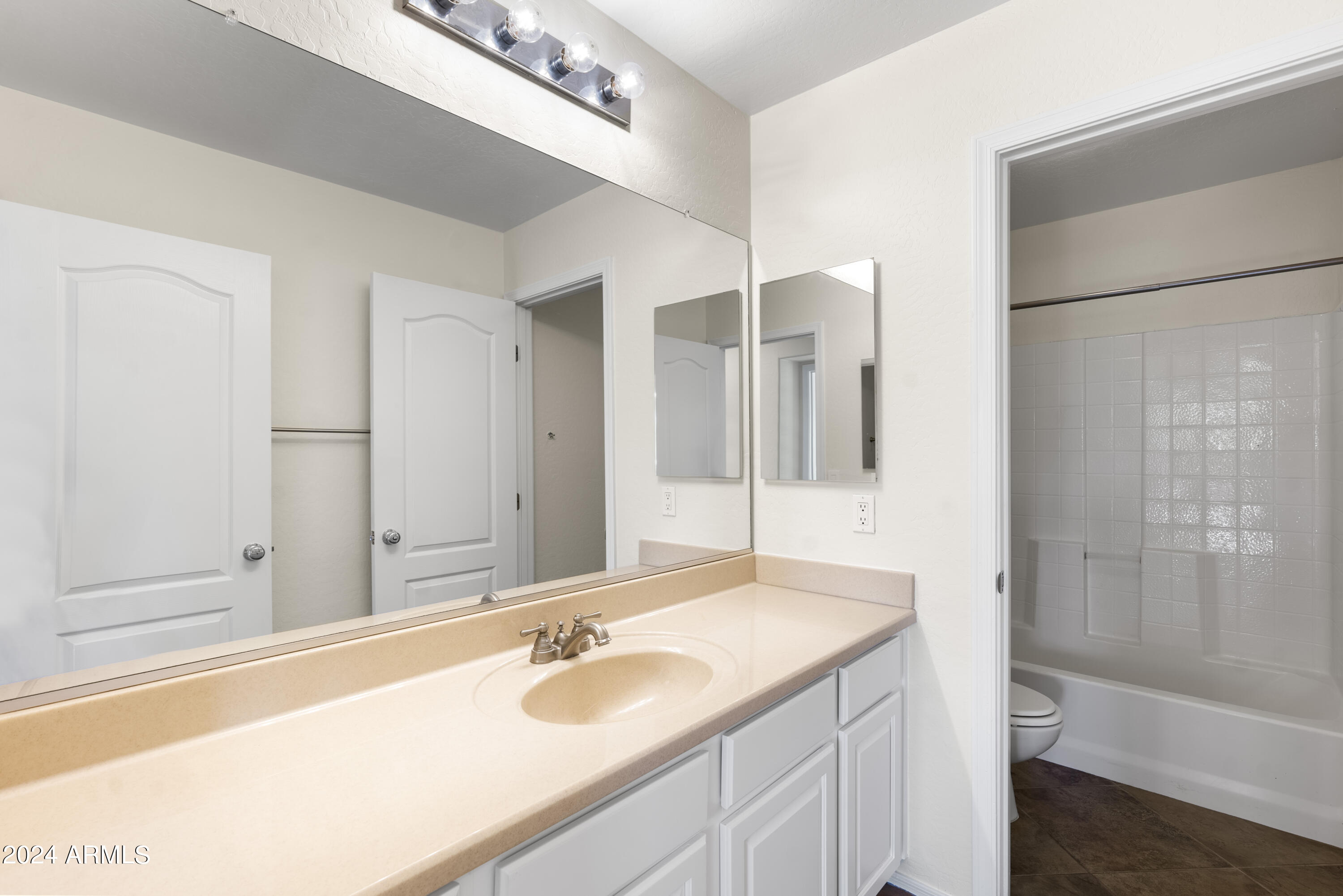 14511 W DESERT HILLS Drive