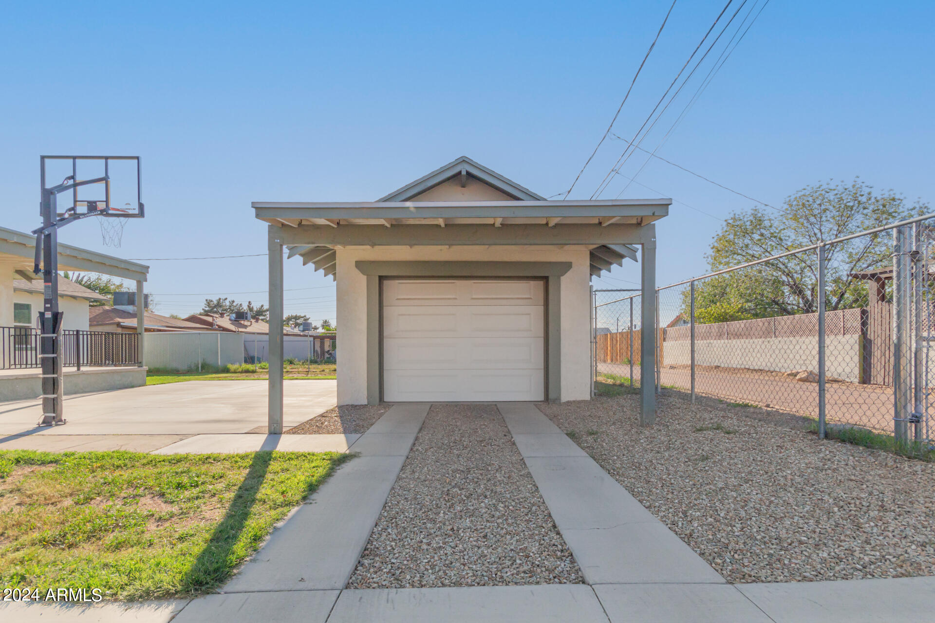 5834 W GARDENIA Avenue