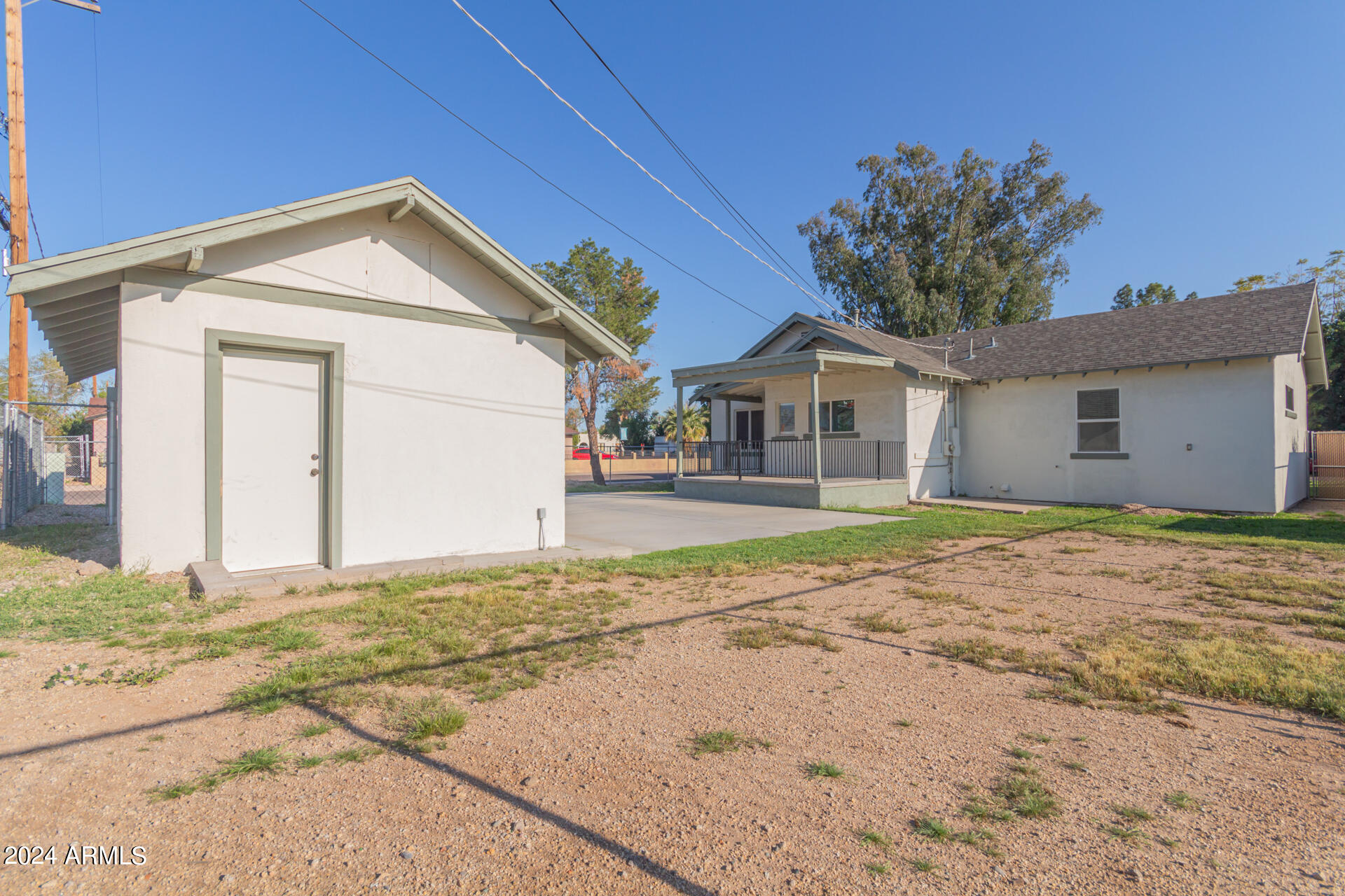 5834 W GARDENIA Avenue